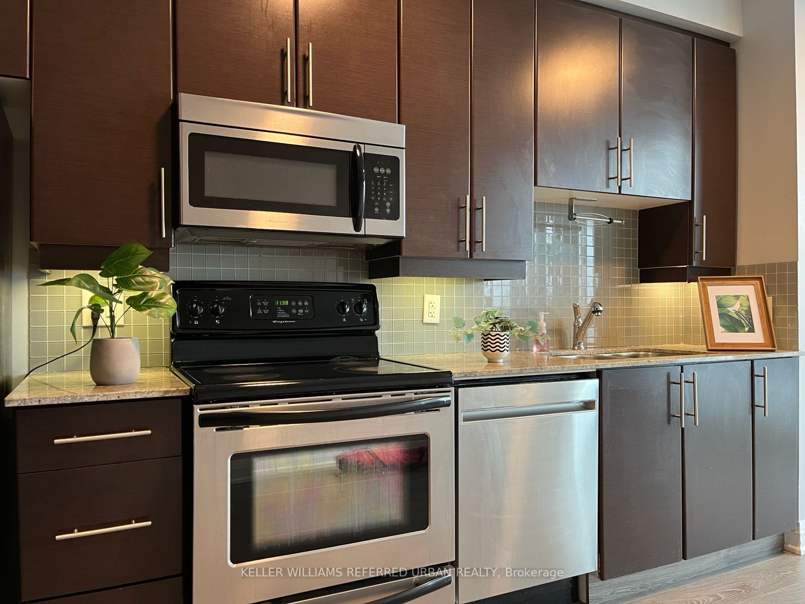16 Harbour Street 3906, Toronto, ON M5J 2Z7 photo 5