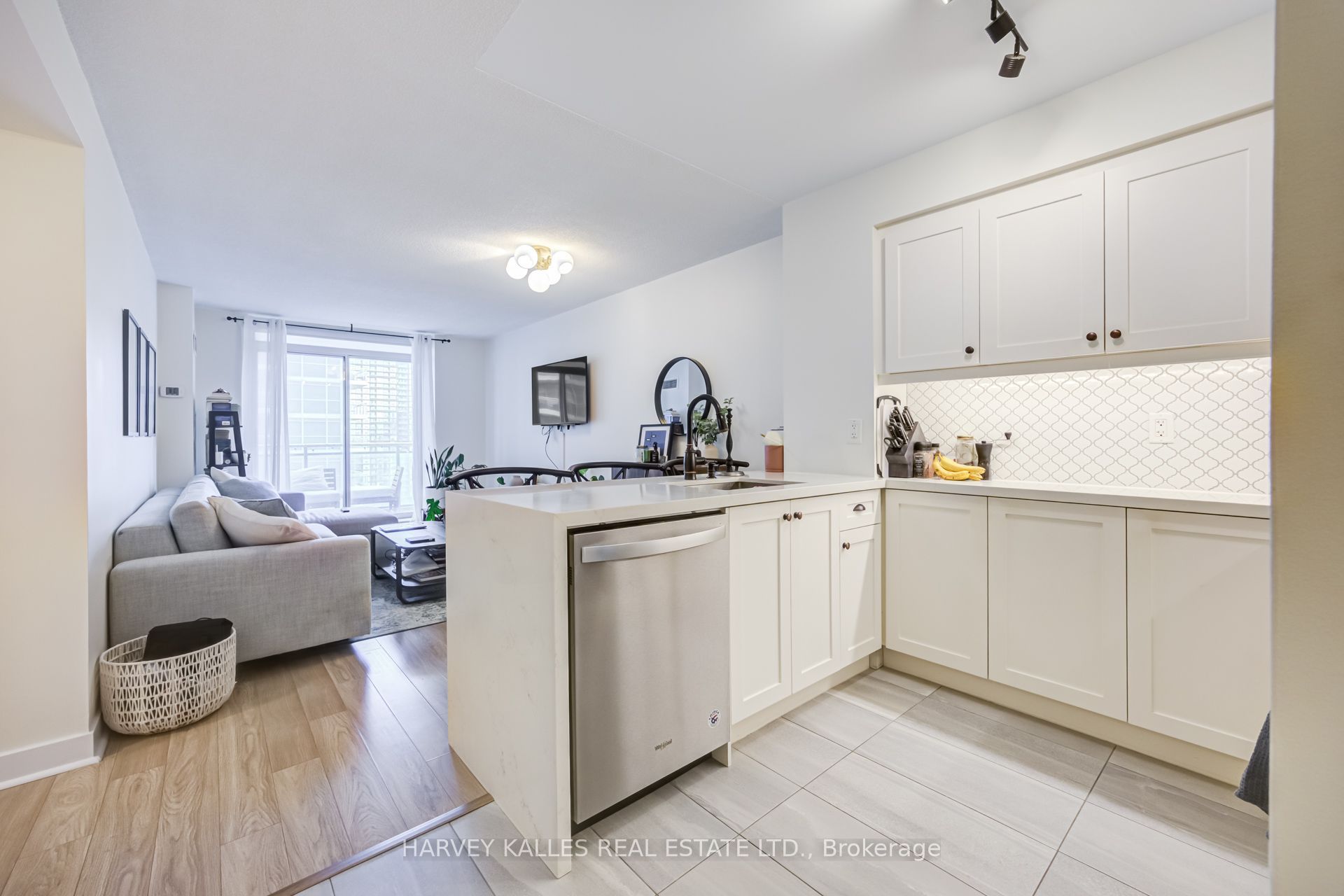 50 Lynn Williams Street 1801, Toronto, ON M6K 3R9 photo 2