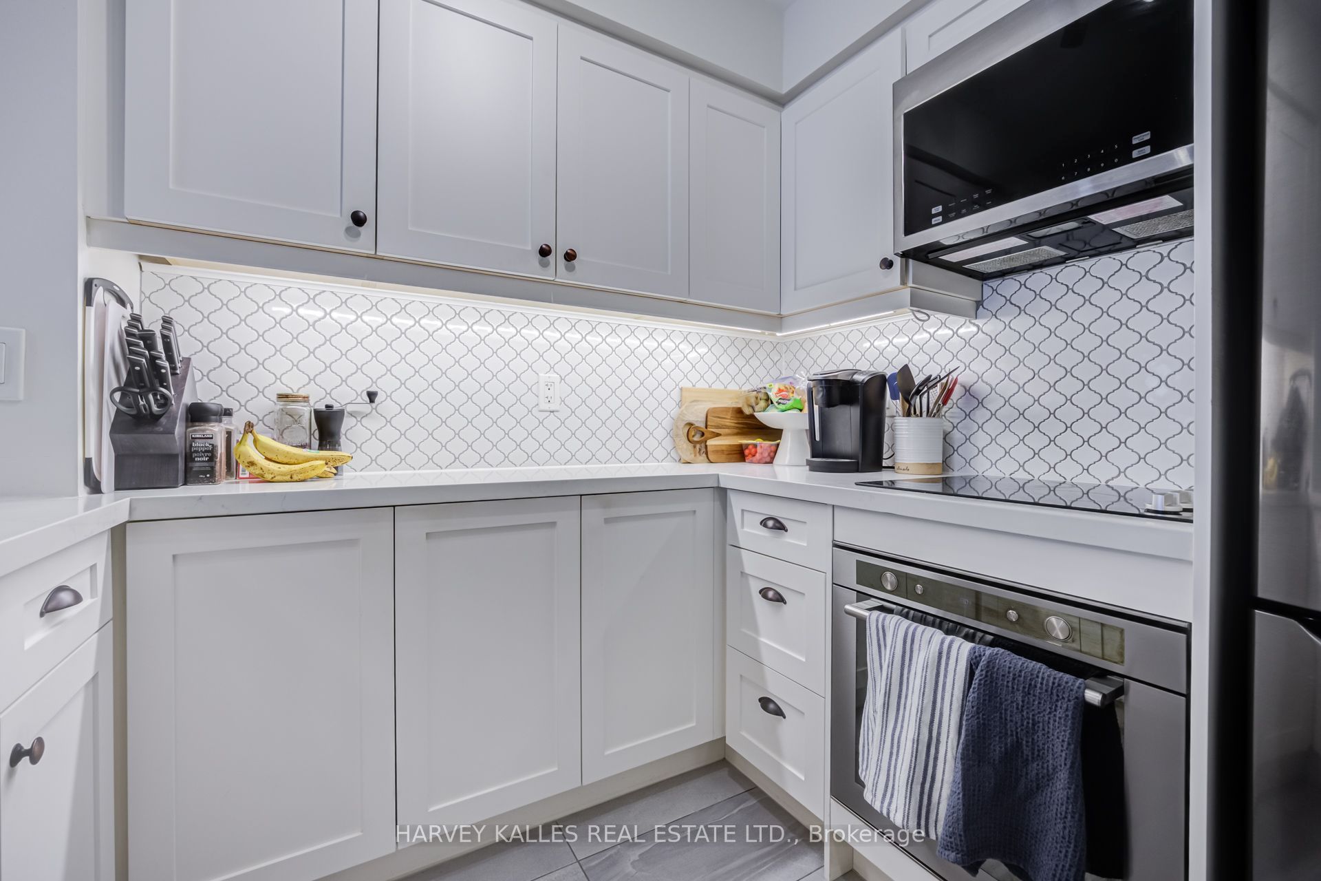 50 Lynn Williams Street 1801, Toronto, ON M6K 3R9 photo 4