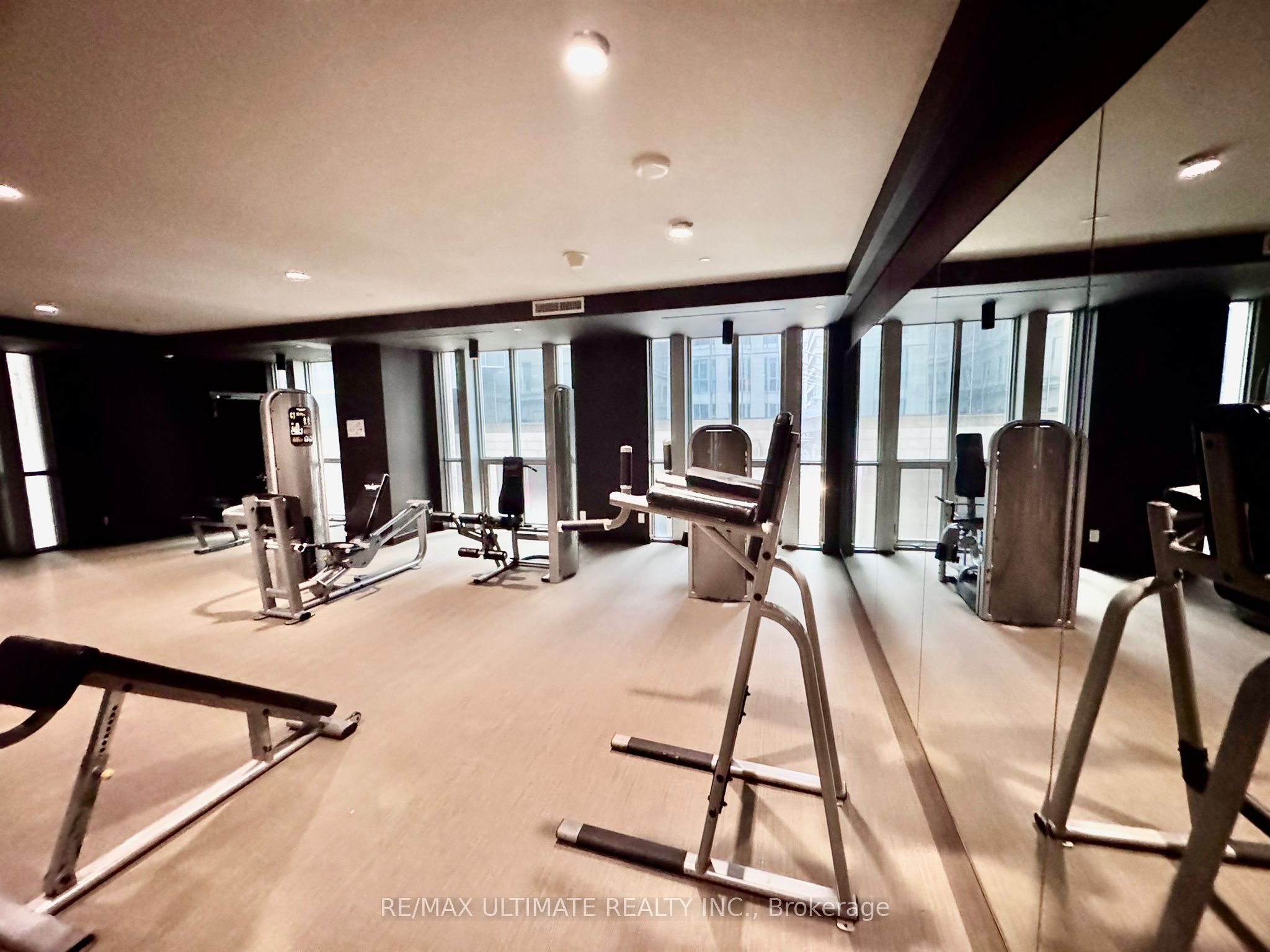 70 Temperance Street 2712, Toronto, ON M5H 0B1 photo 3