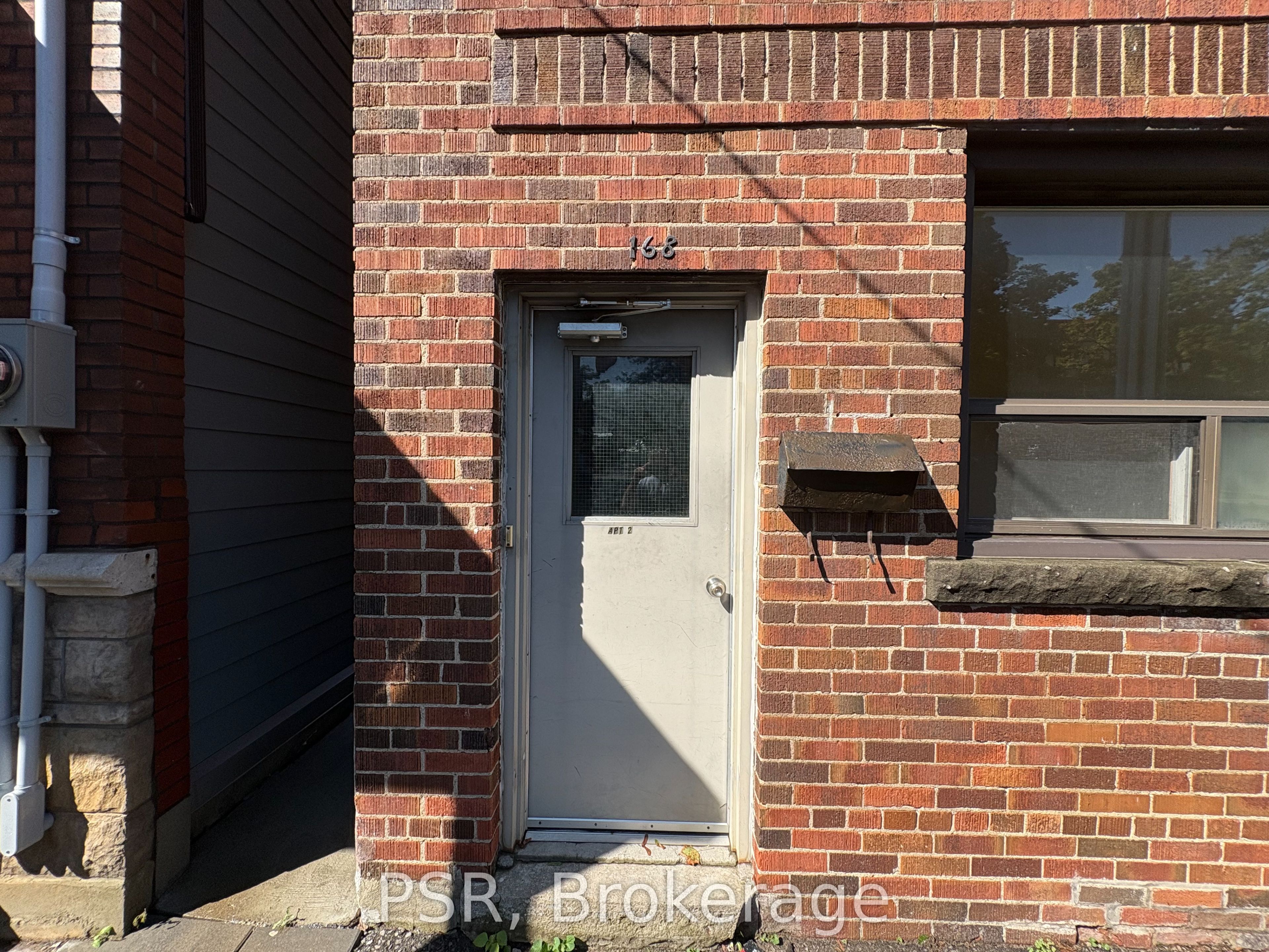 168 Vaughan Road 2 Upper, Toronto, ON M6C 2M2 photo 2
