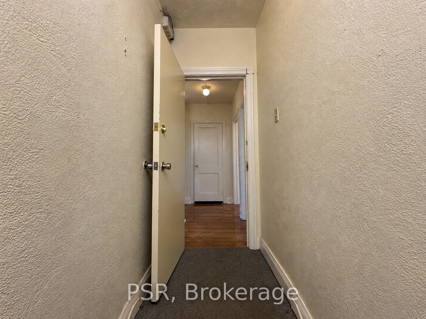 168 Vaughan Road 2 Upper, Toronto, ON M6C 2M2 photo 3