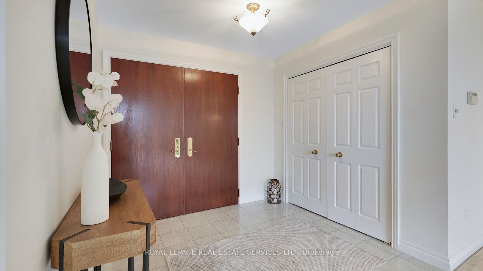 215 The Donway W 616, Toronto, ON M3B 3P5 photo 2