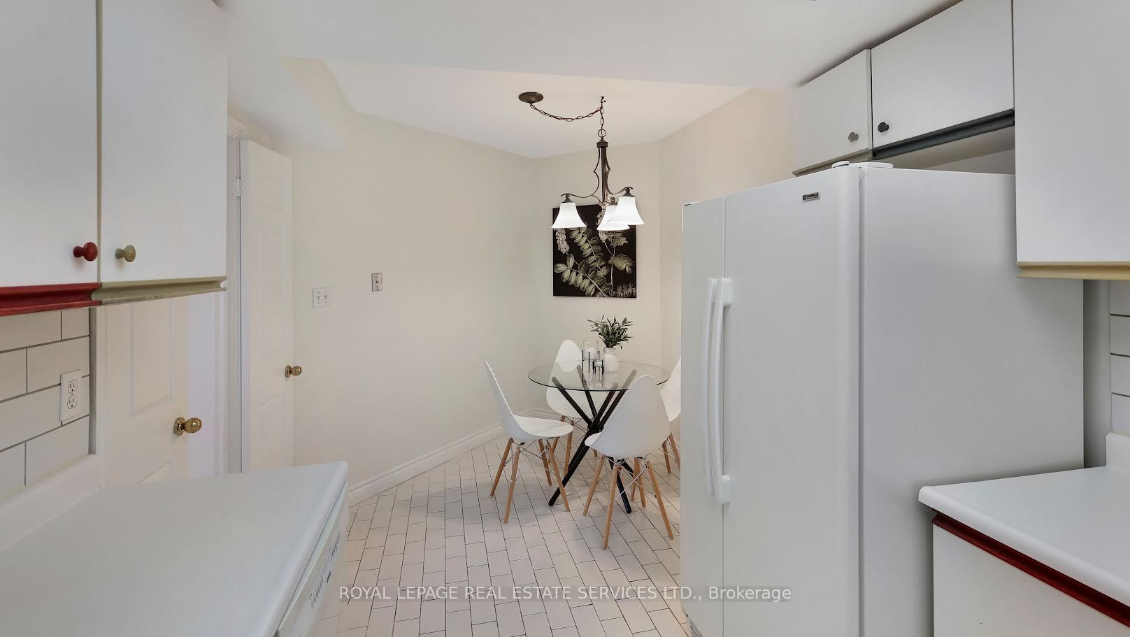 215 The Donway W 616, Toronto, ON M3B 3P5 photo 3