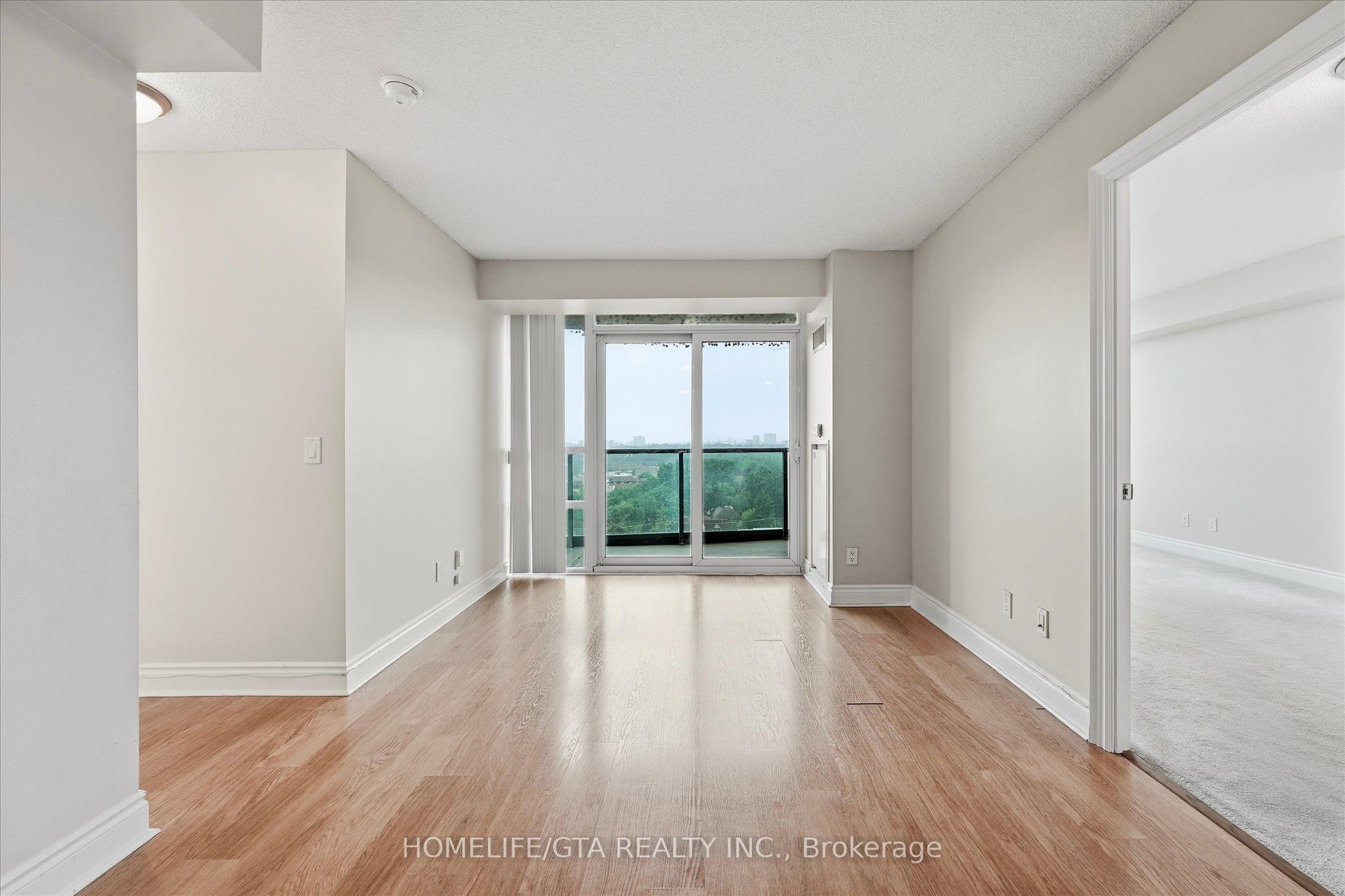 15 Greenview Avenue 1007, Toronto, ON M2M 4M7 photo 3