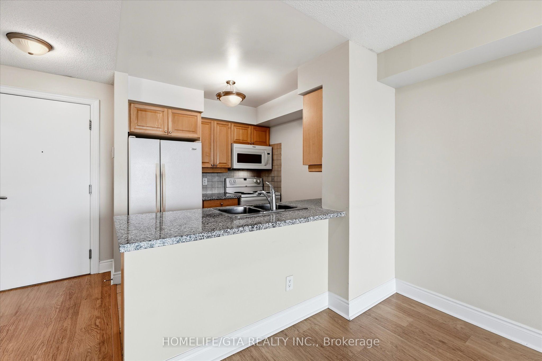 15 Greenview Avenue 1007, Toronto, ON M2M 4M7 photo 4