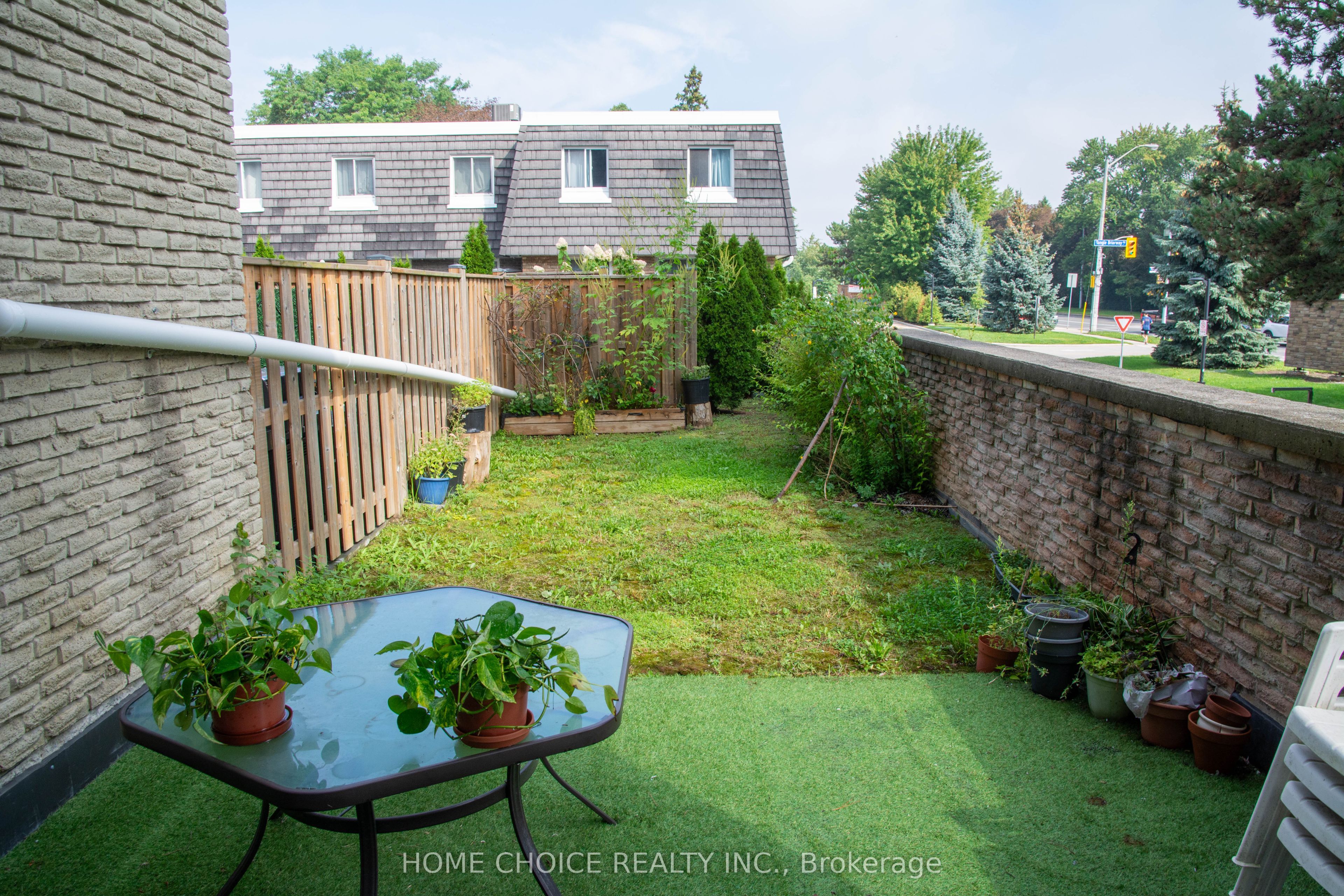 28 Tangle Briarway, Toronto, ON M2J 2M4 photo 3