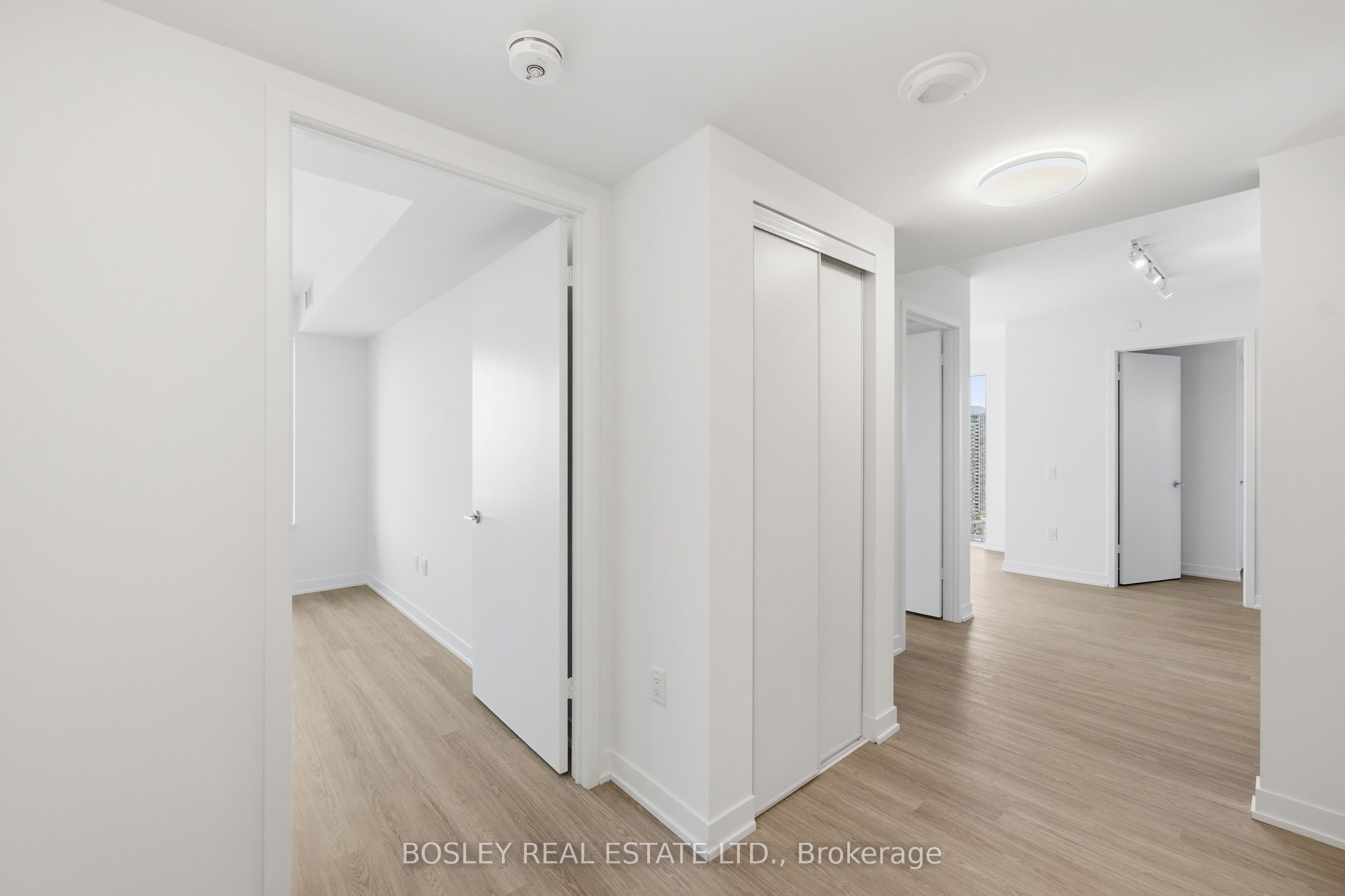 15 David Salomon Drive 2302, Toronto, ON M3C 0T2