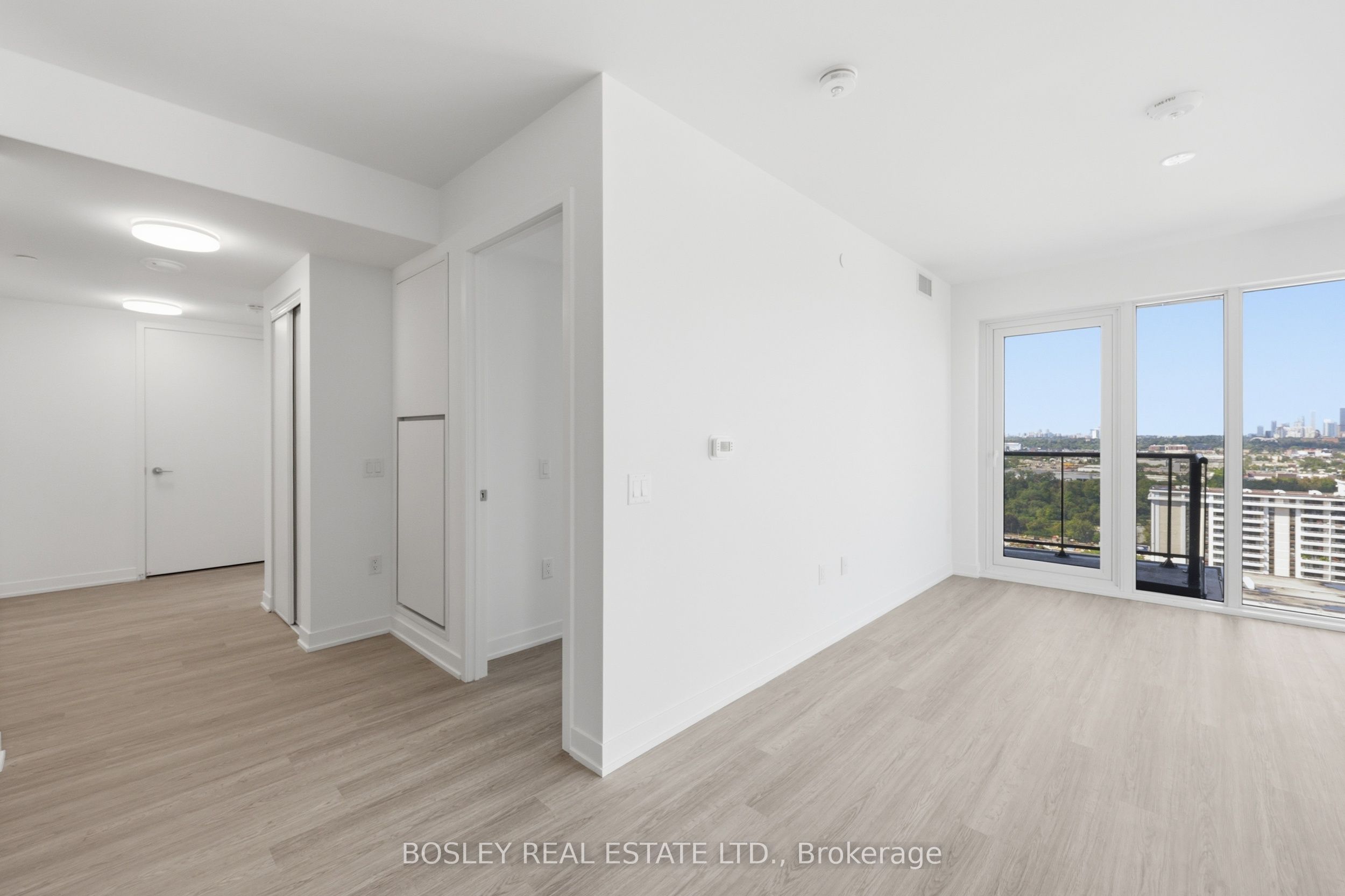 15 David Salomon Drive 2302, Toronto, ON M3C 0T2 photo 2