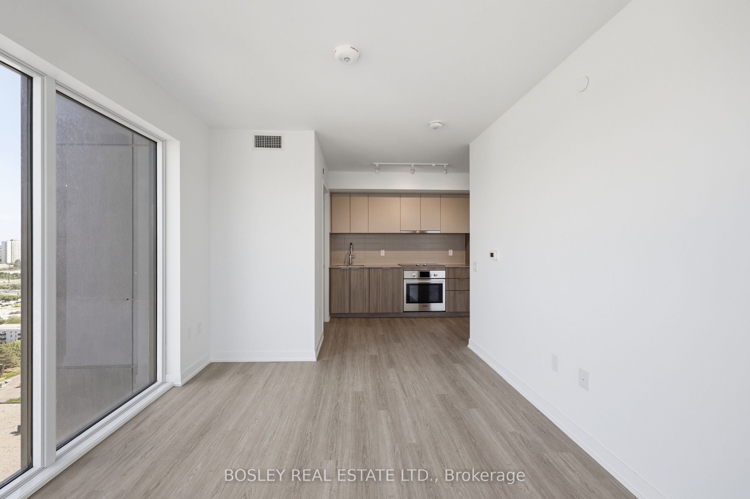 15 David Salomon Drive 2302, Toronto, ON M3C 0T2 photo 5