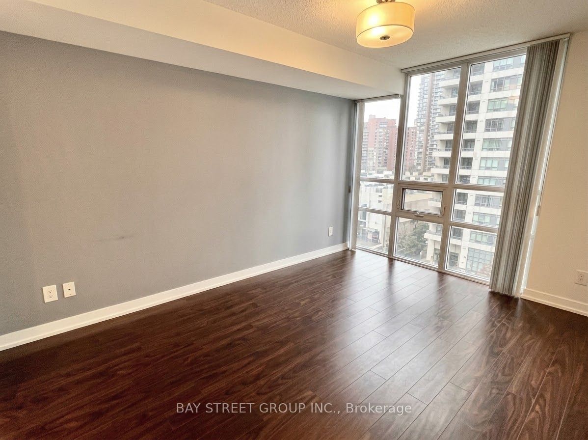 35 Hollywood Avenue 818, Toronto, ON M2N 0A9 photo 4