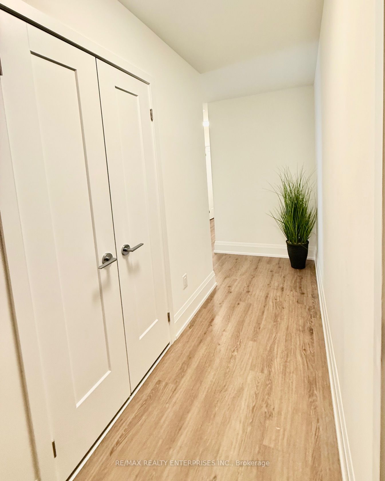 89 Church Street 305, Toronto, ON M5C 0B7 photo 4