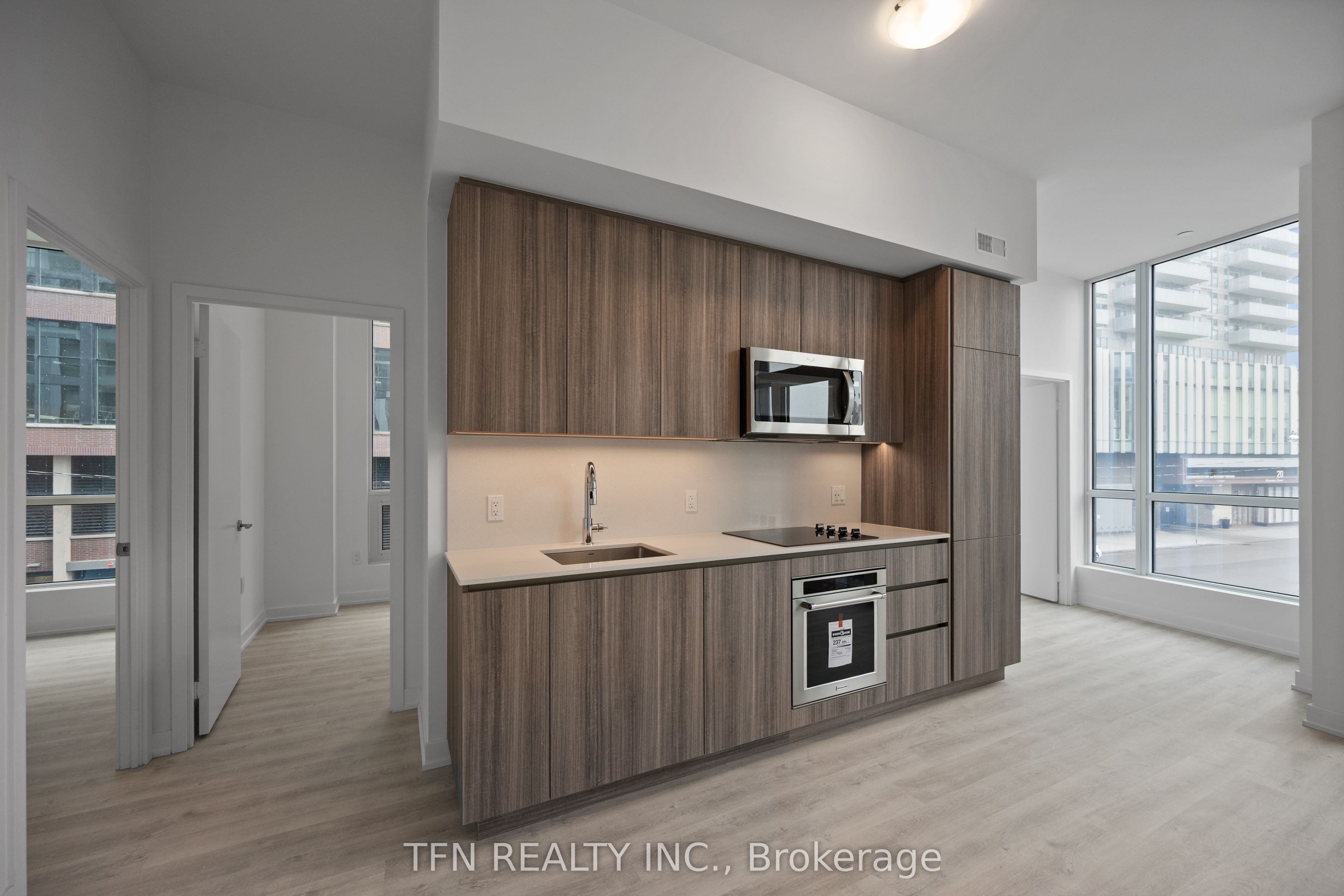 15 Richardson Street 215, Toronto, ON M5A 0Y5 photo 2