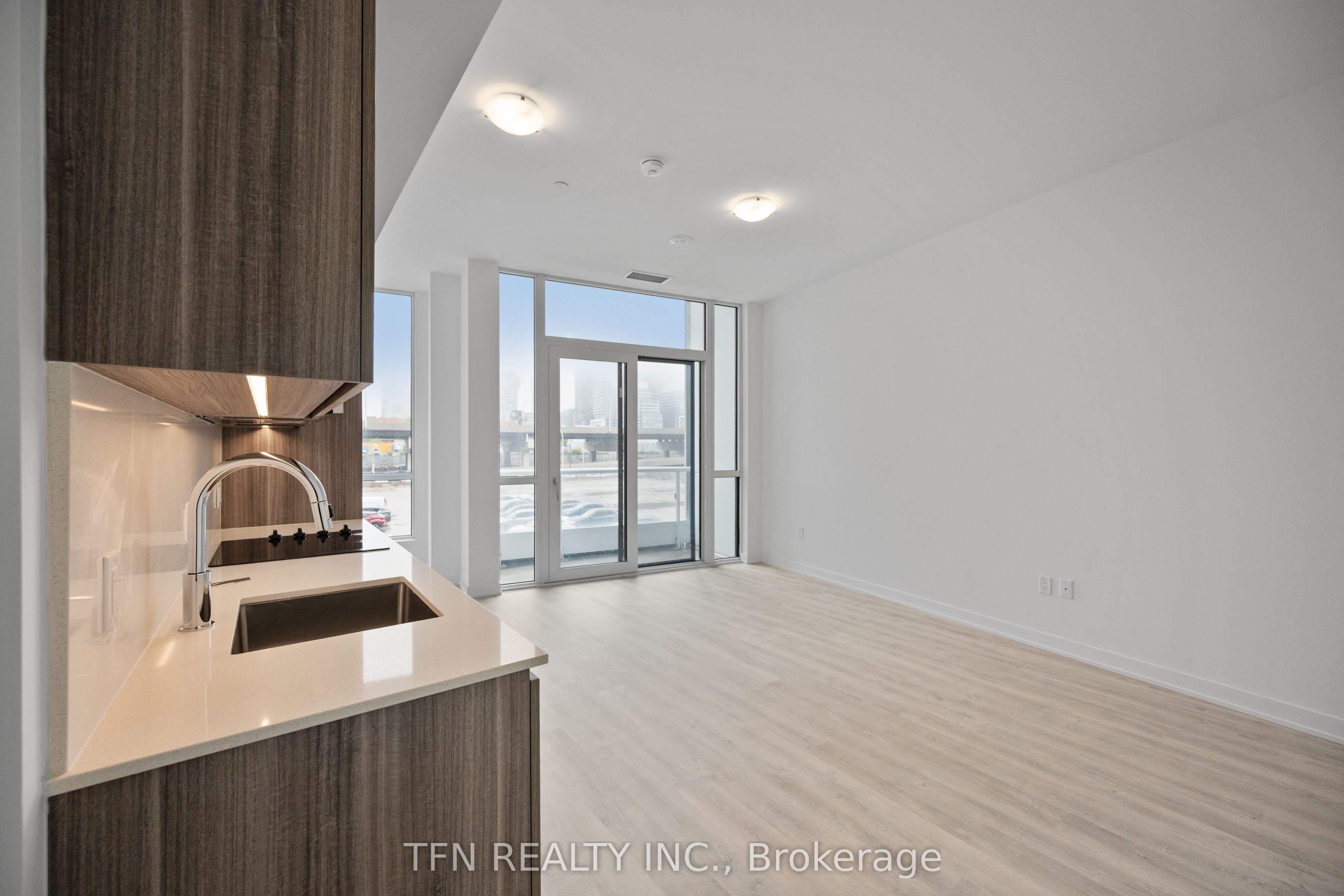 15 Richardson Street 215, Toronto, ON M5A 0Y5 photo 3