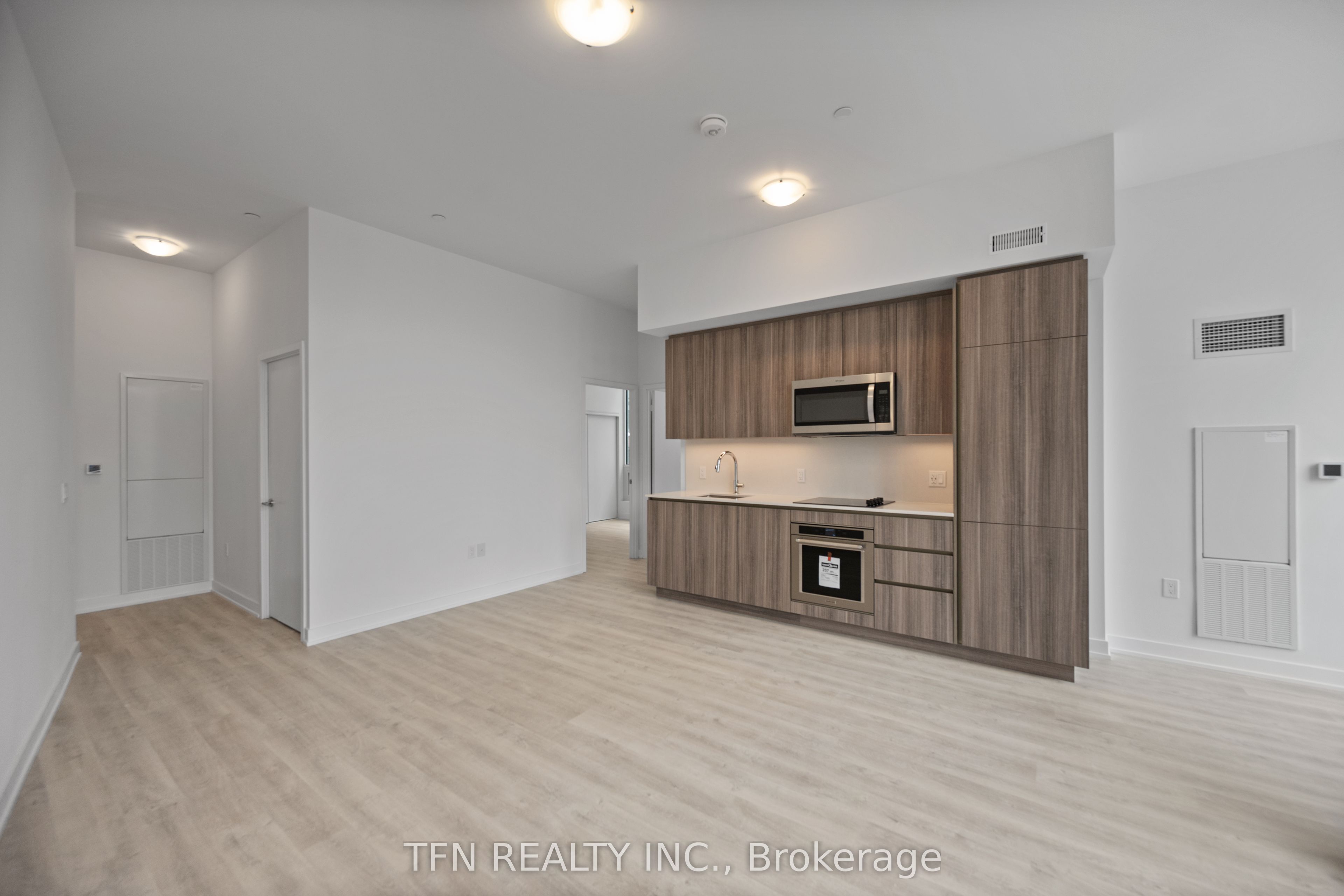 15 Richardson Street 215, Toronto, ON M5A 0Y5 photo 5
