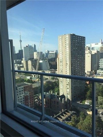 365 Church Street 2302, Toronto, ON M5B 1Z9 photo 2