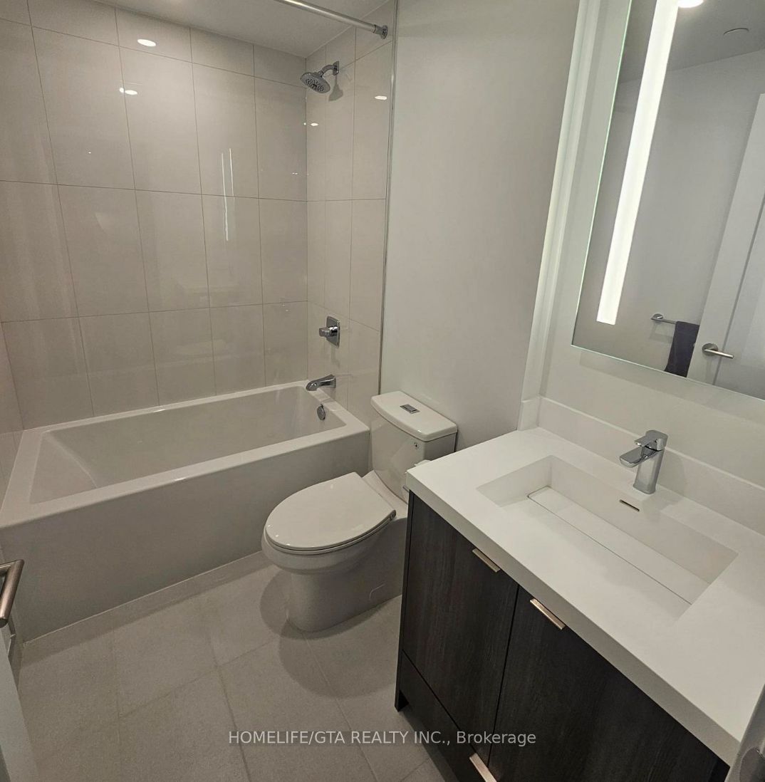 30 Inn On The Park Drive 3006, Toronto, ON M3C 0P7 photo 4