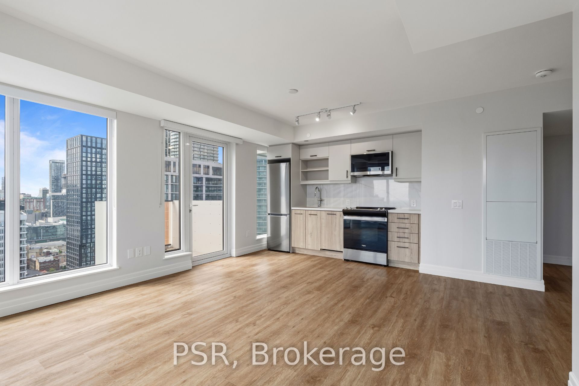 203 Jarvis Street 2909, Toronto, ON M5B 0E7 photo 3
