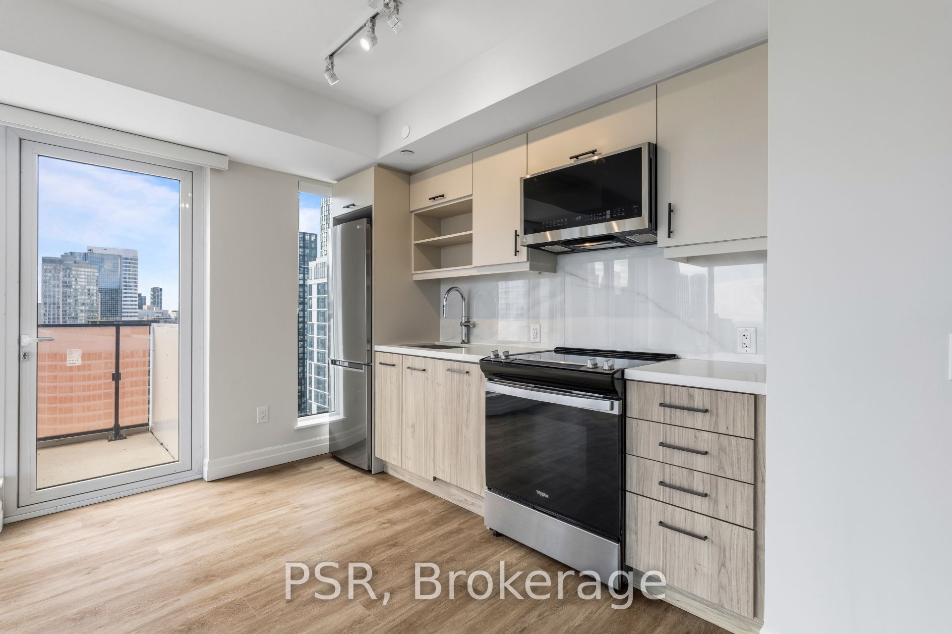203 Jarvis Street 2909, Toronto, ON M5B 0E7 photo 5