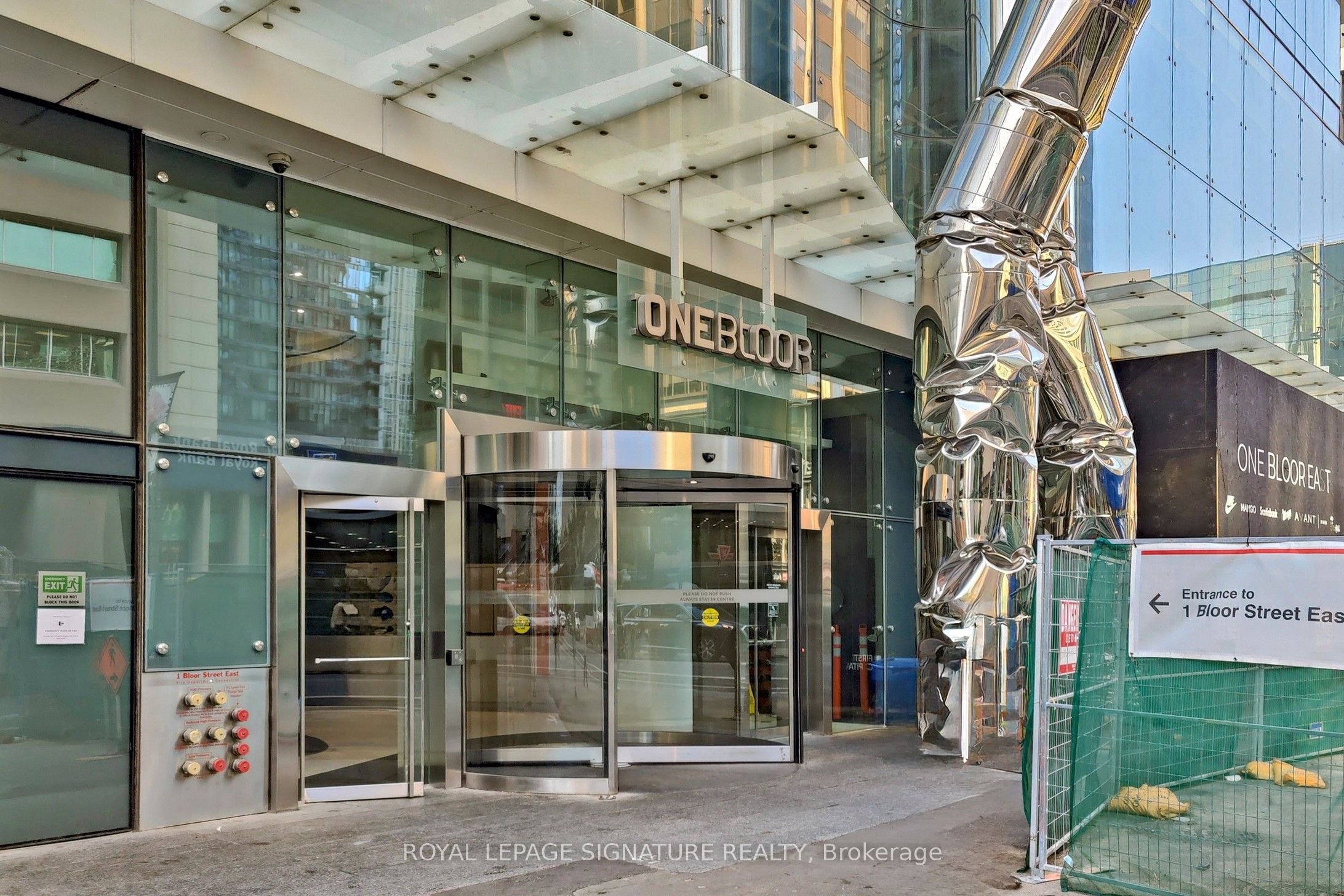 1 Bloor Street E 5109, Toronto, ON M4W 1A9 photo 3