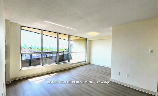 21 Vaughan Road 1407, Toronto, ON M6G 2N2 photo 3