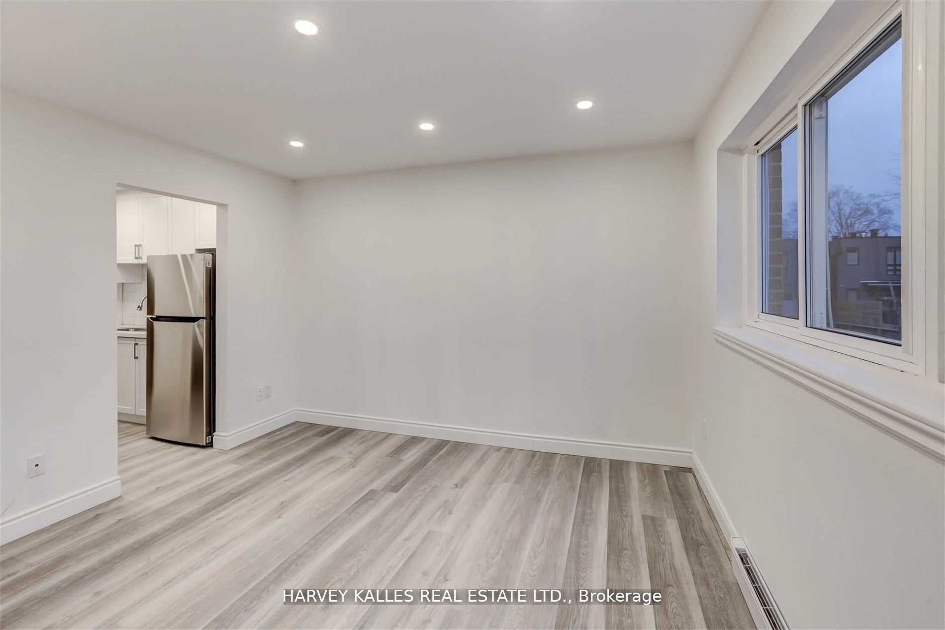 901 Millwood Road B, Toronto, ON M4G 1X2 photo 5