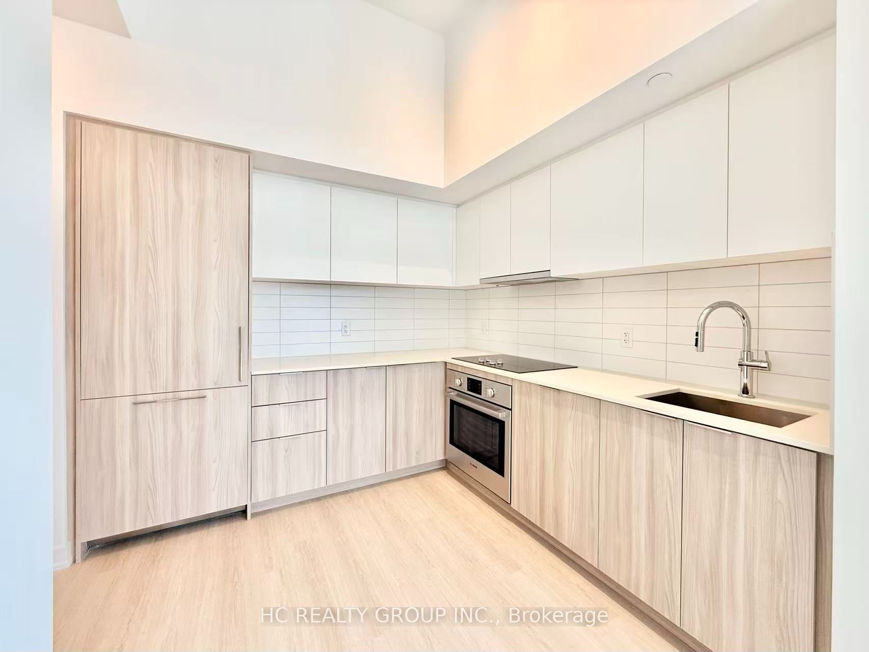 15 David Salomon Drive 704, Toronto, ON M3C 1E7 photo 2