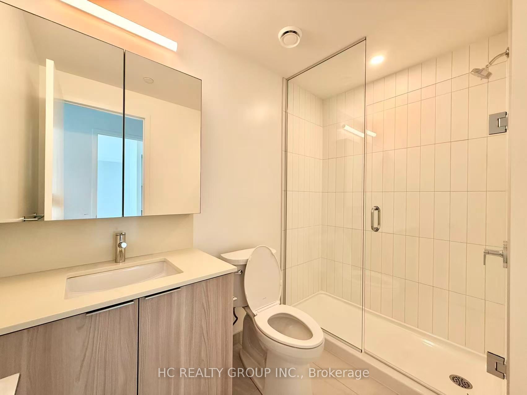 15 David Salomon Drive 704, Toronto, ON M3C 1E7 photo 5