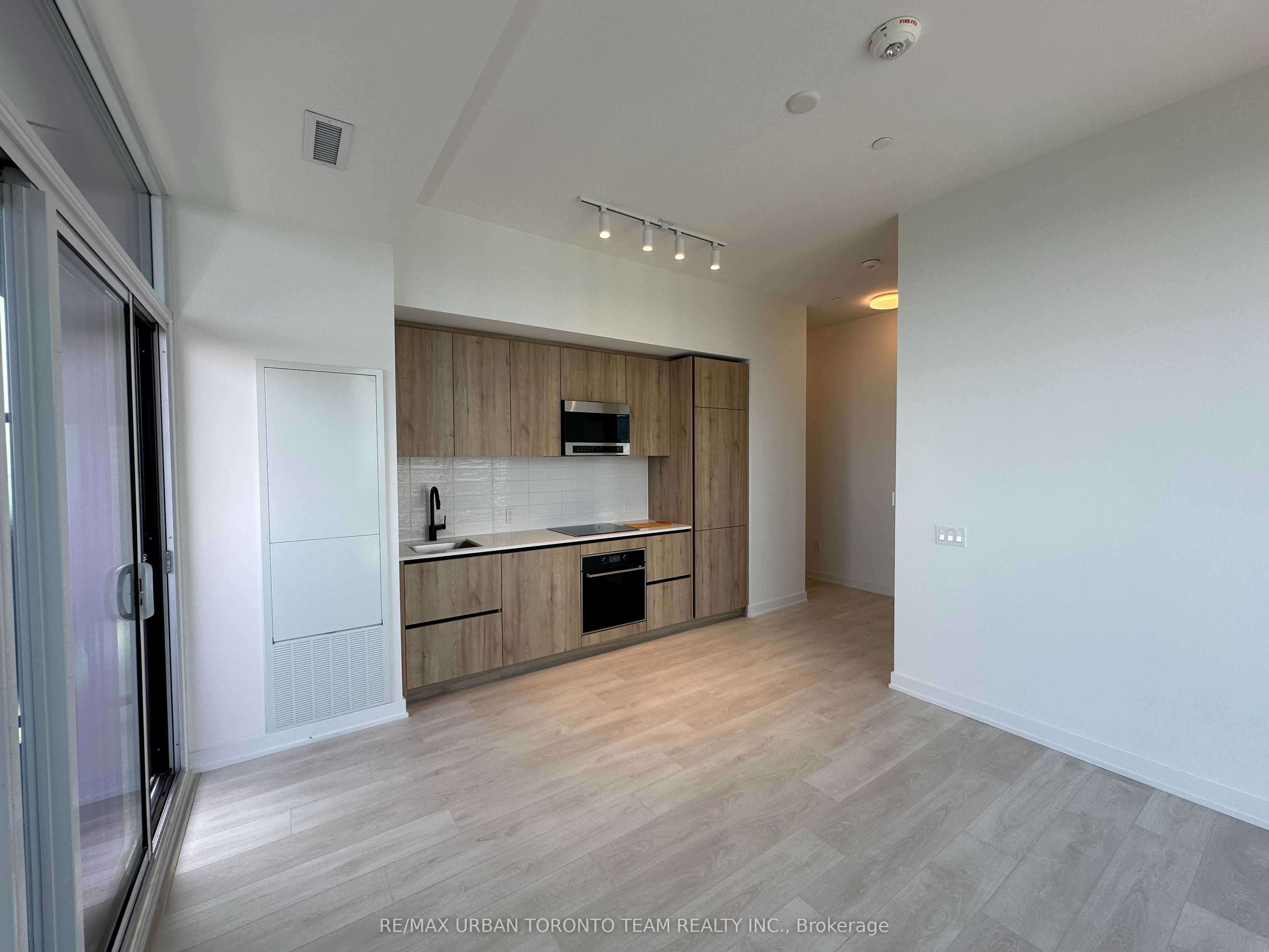 117 Broadway Avenue 3902 (UPH-02), Toronto, ON M4P 1V4 photo 4