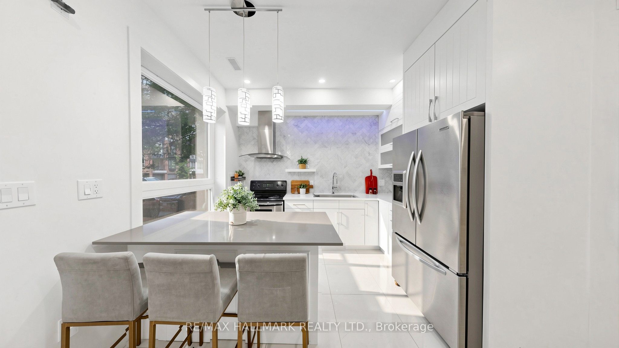 31 1/2 Granby Street, Toronto, ON M5B 1H8 photo 4