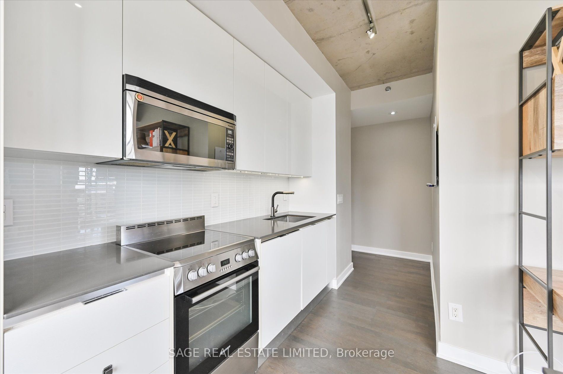 8 Dovercourt Road 706, Toronto, ON M6J 0B6 photo 4