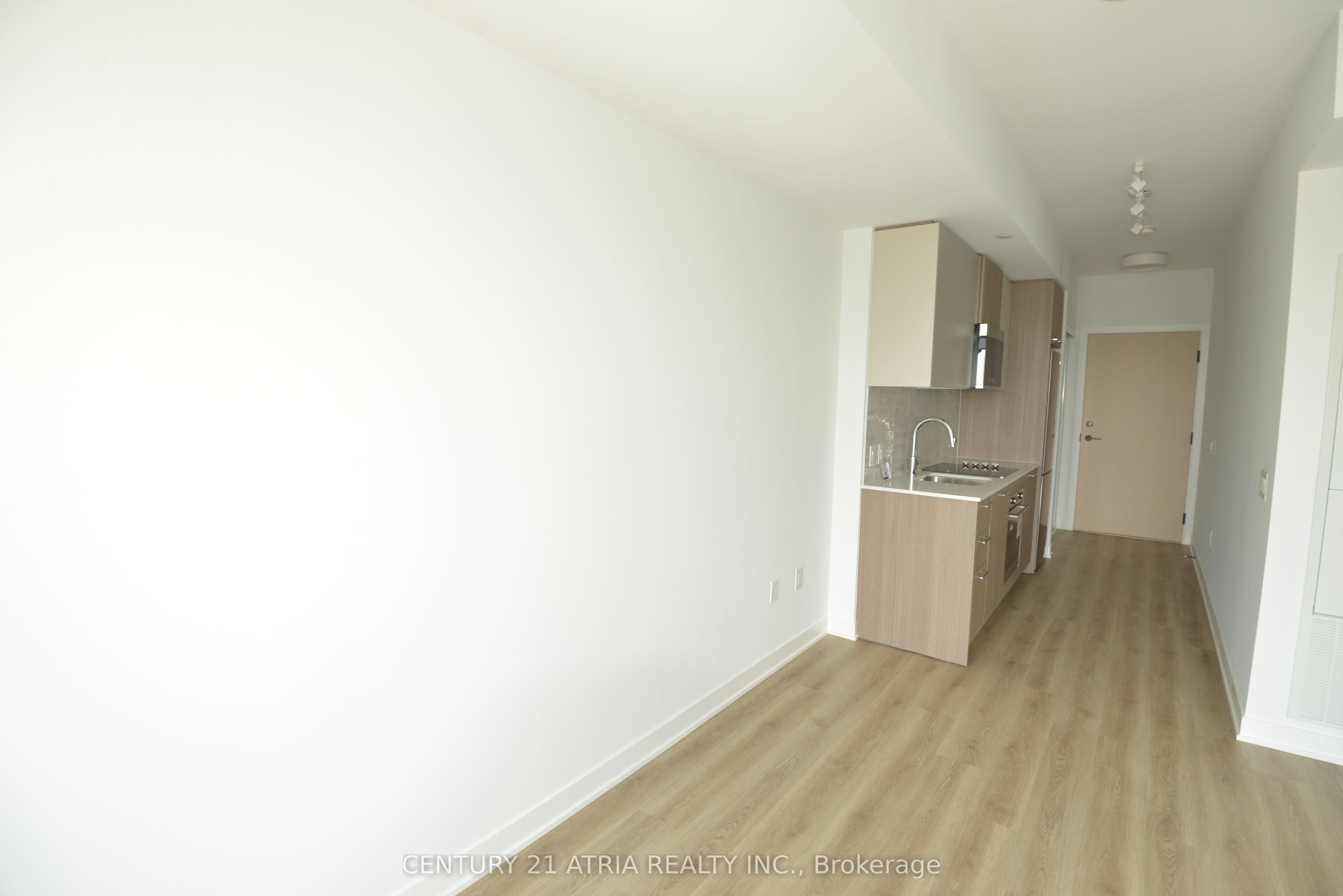 10 Oak Street 2301, Toronto, ON M5A 0Z1 photo 3