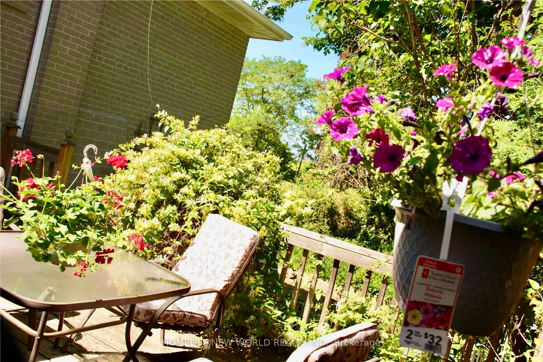40 Brahms Avenue, Toronto, ON M2H 1H4 photo 2