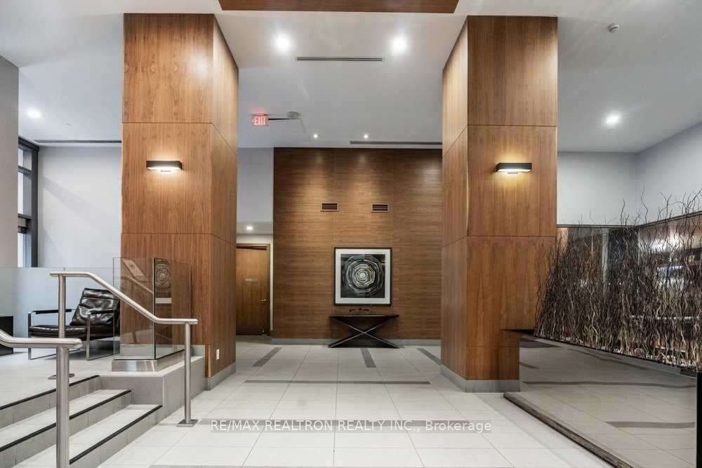 295 Adelaide Street W 2003, Toronto, ON M5V 0L4 photo 3