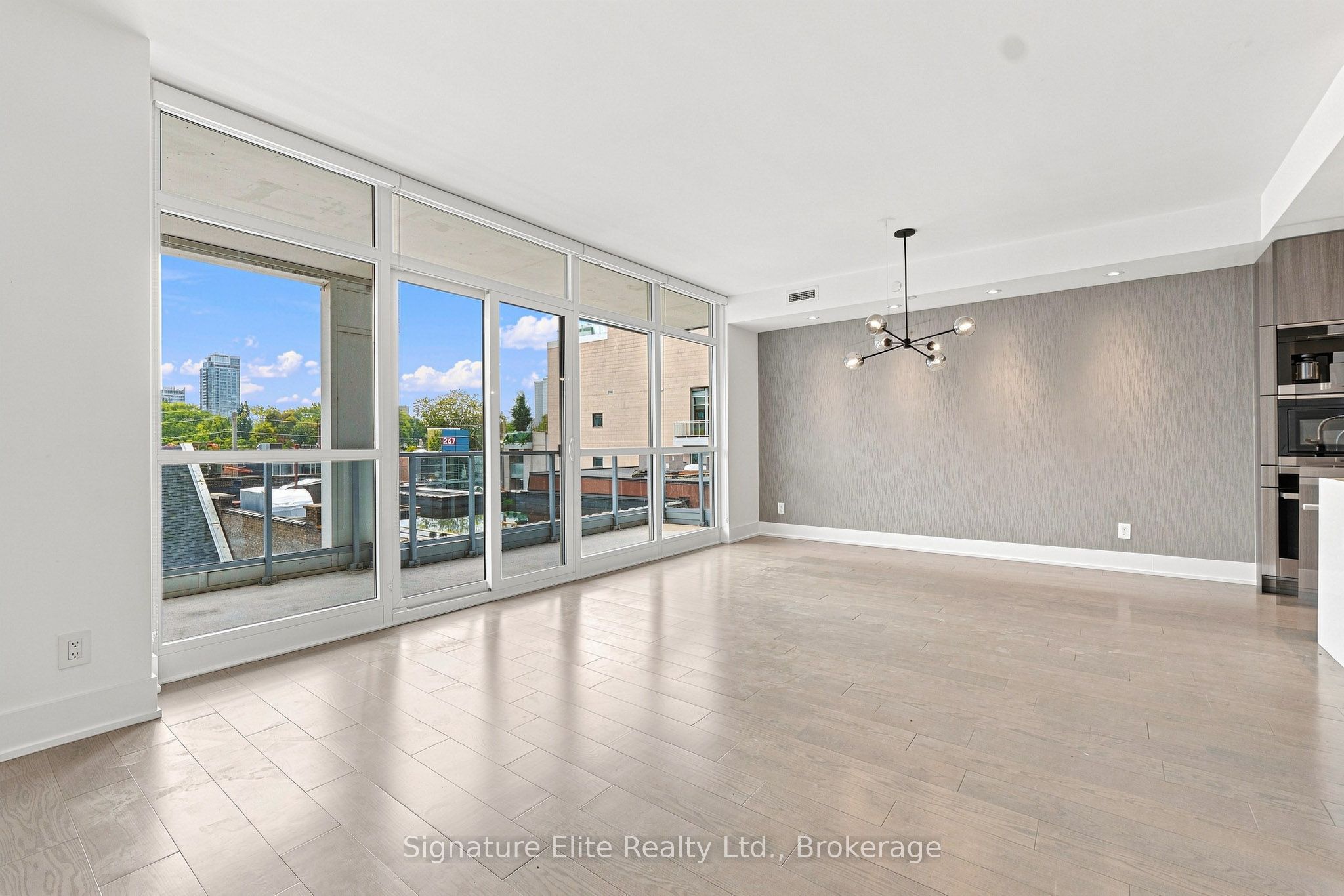 170 Avenue Road 401, Toronto, ON M5R 0A4 photo 5