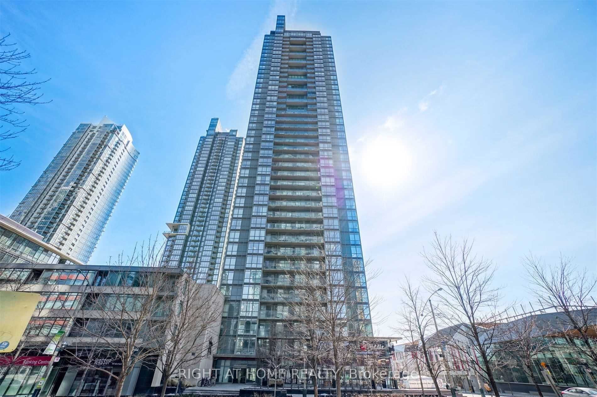 15 Fort York Boulevard W 1101, Toronto, ON M5V 3Y4