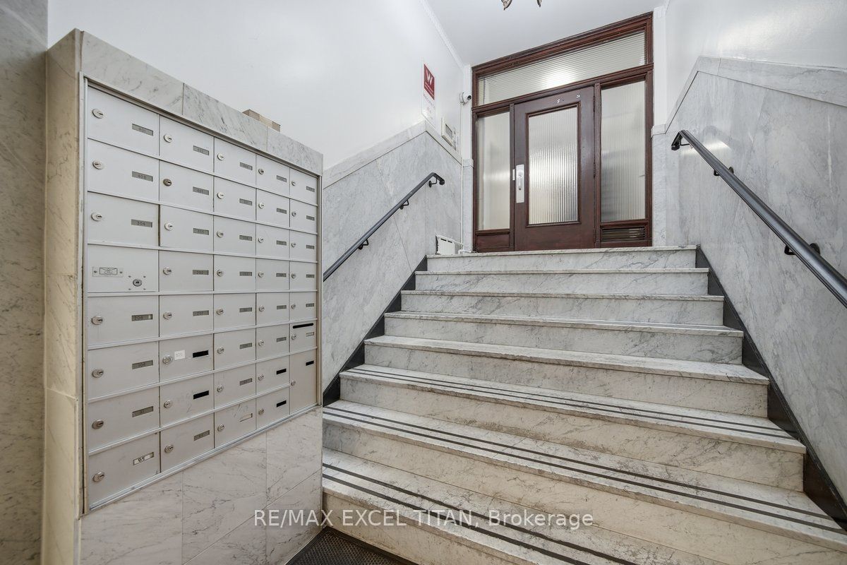 414 Jarvis Street G1, Toronto, ON M4Y 3C2 photo 3
