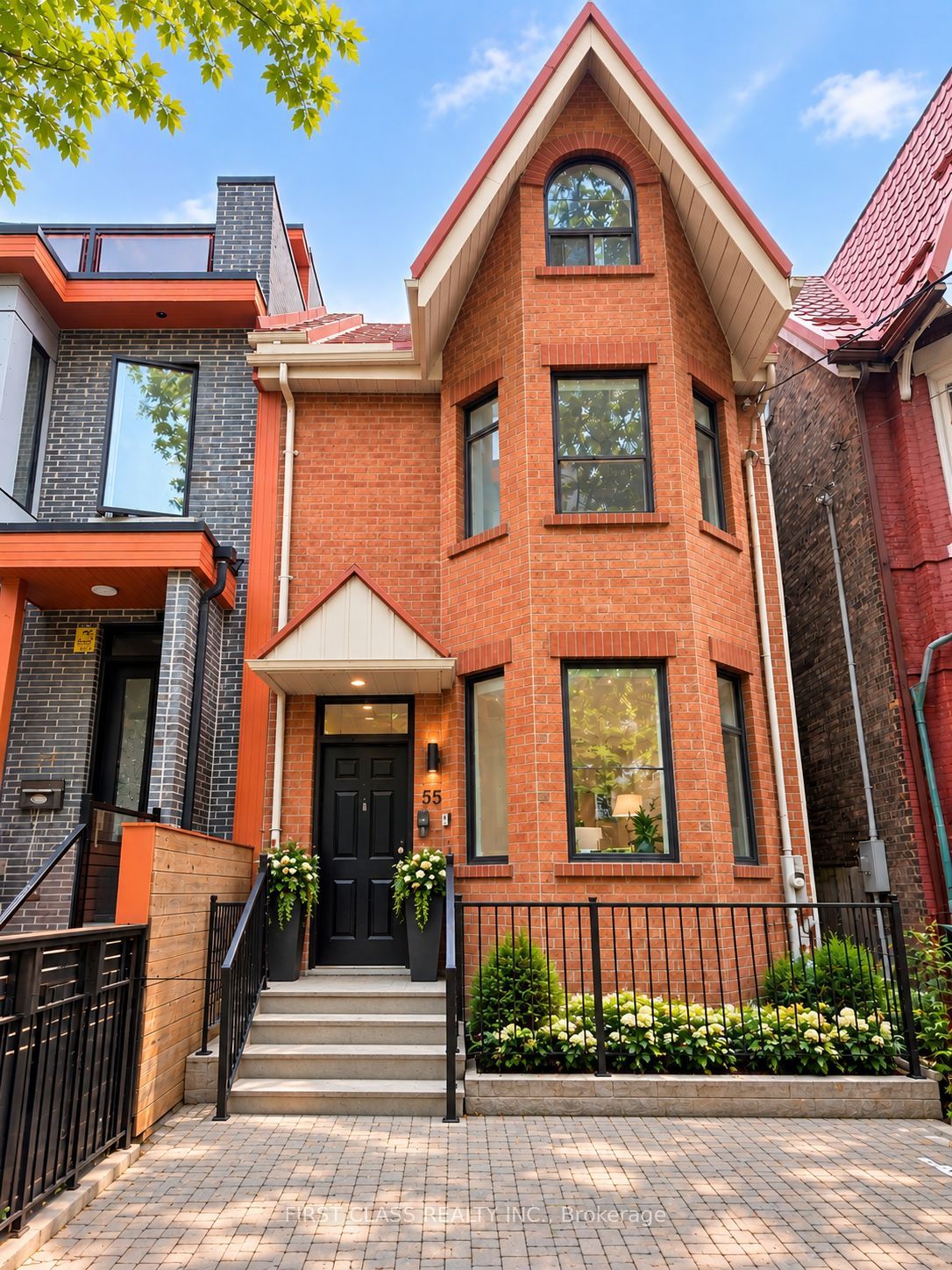 55 Huron Street, Toronto, ON M5T 2A6