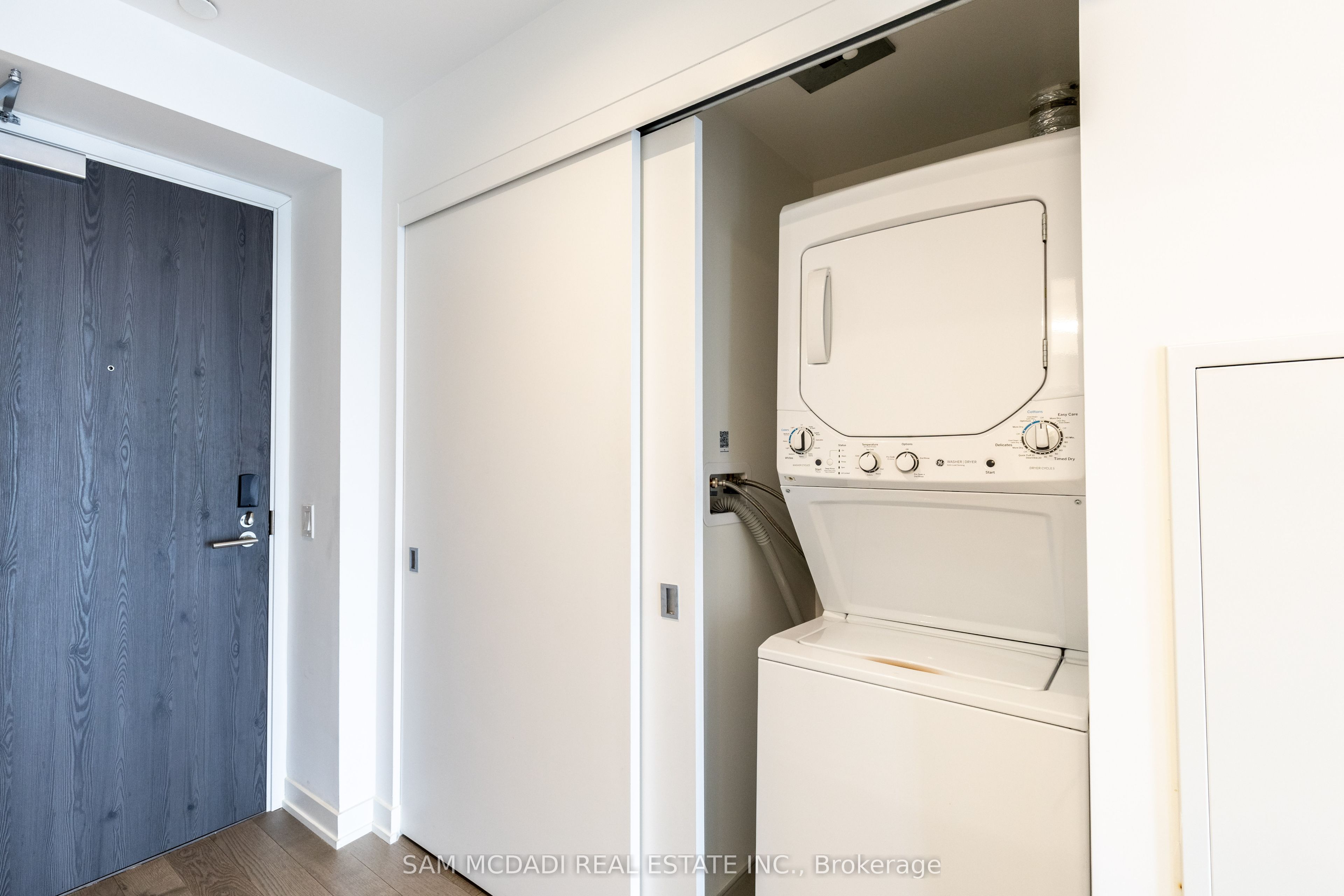 20 Lombard Street 3608, Toronto, ON M5C 0A7 photo 2