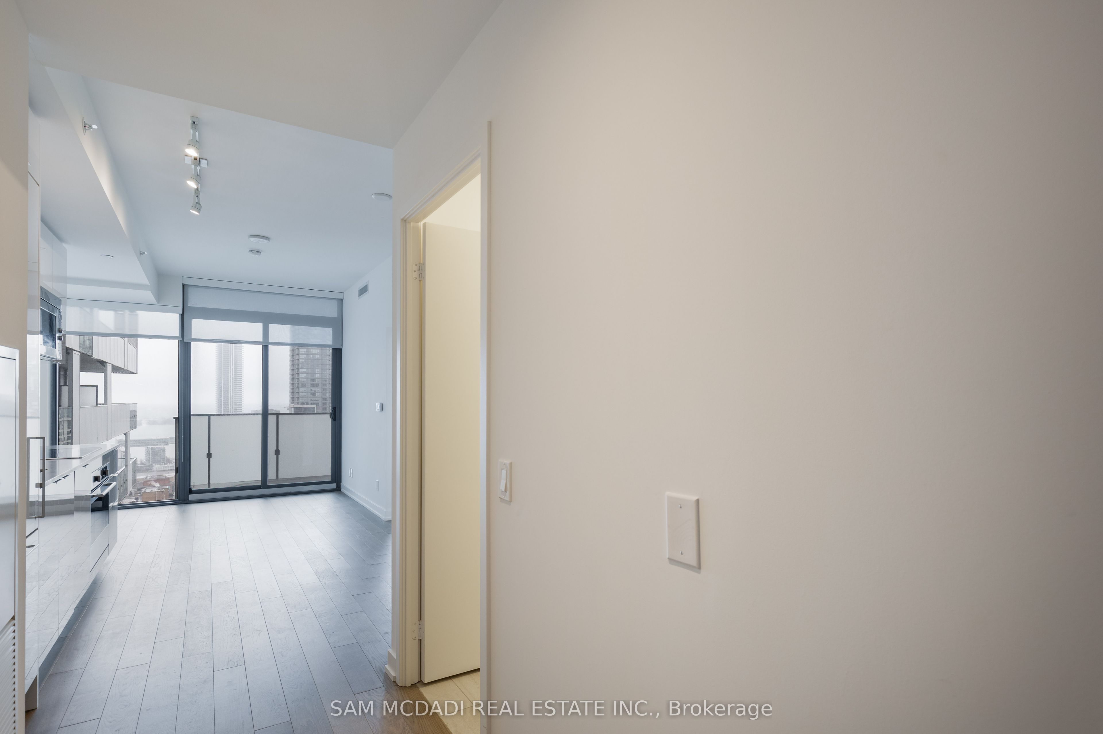 20 Lombard Street 3608, Toronto, ON M5C 0A7 photo 3