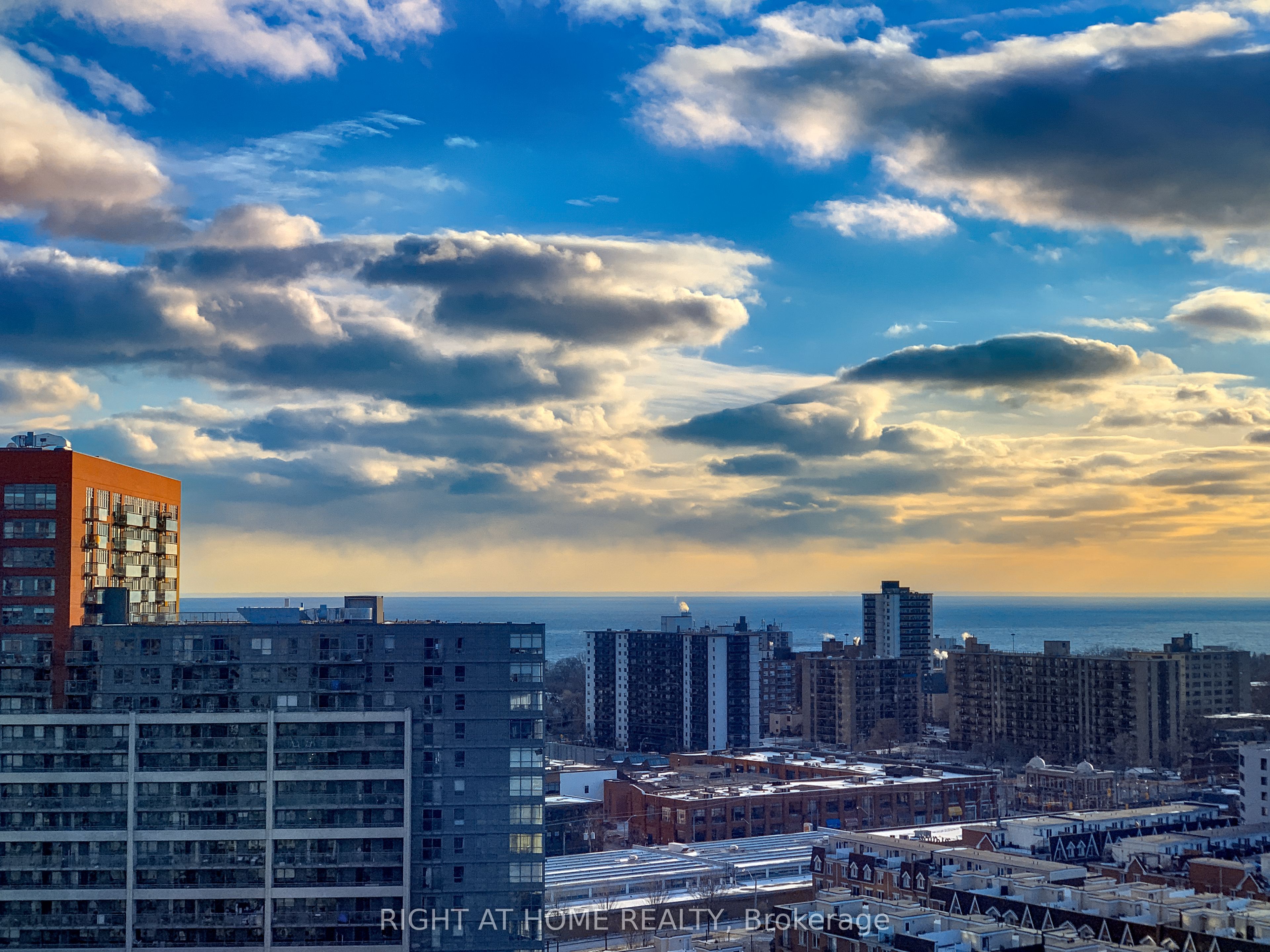 68 Abell Street 2210, Toronto, ON M6J 0B1 photo 3