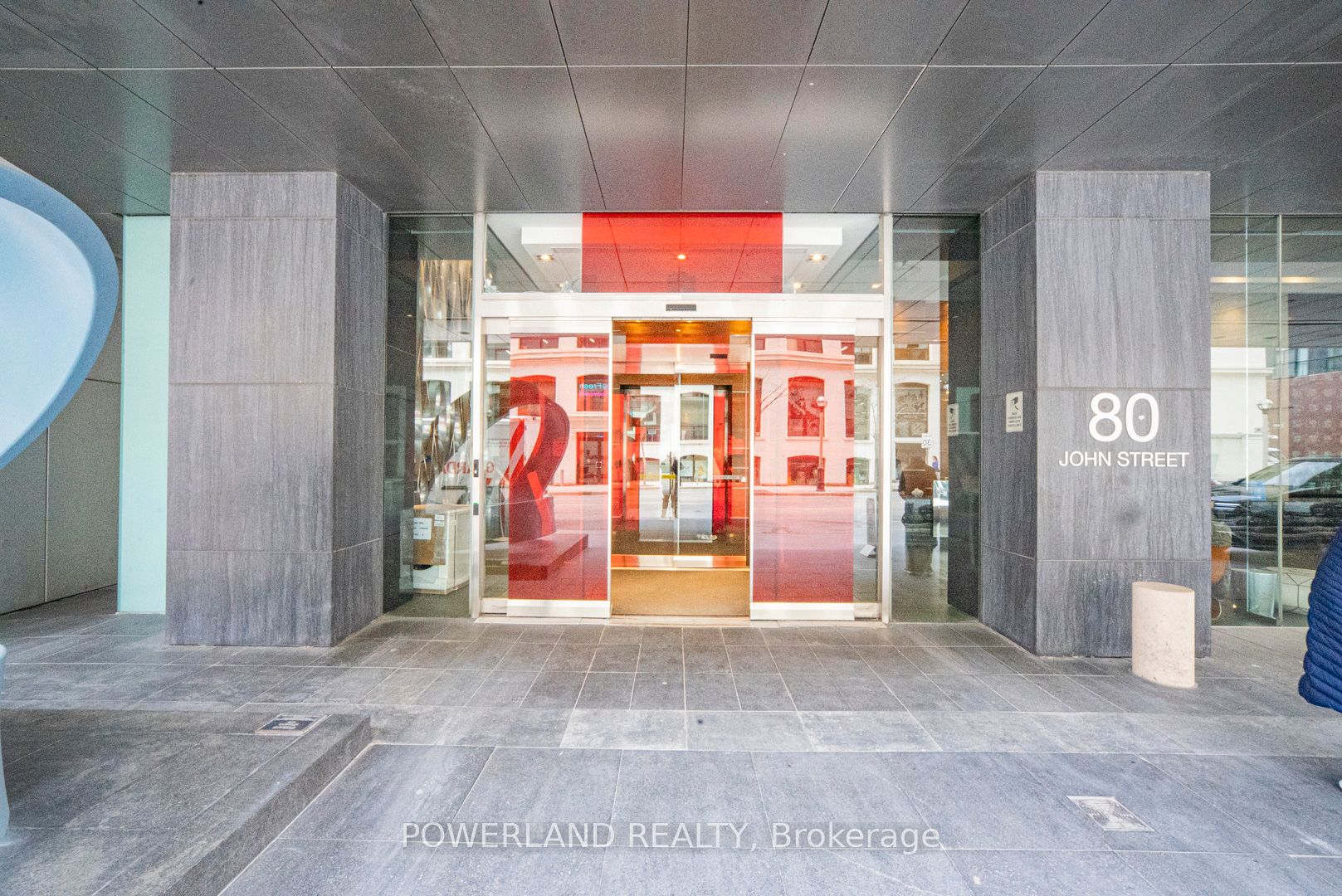 80 John Street 1309, Toronto, ON M5V 3X4 photo 2