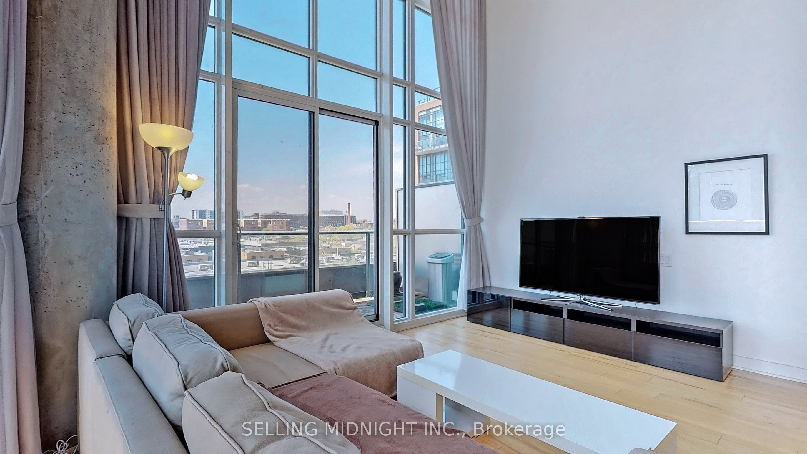 5 Hanna Avenue 540, Toronto, ON M6K 0B3 photo 3