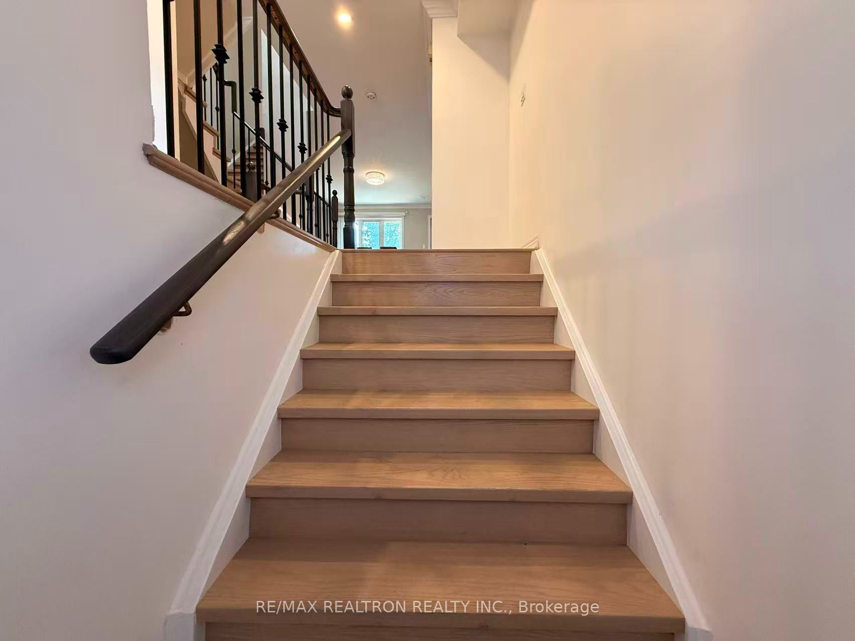 269 Finch Avenue E, Toronto, ON M1C 2W2 photo 4