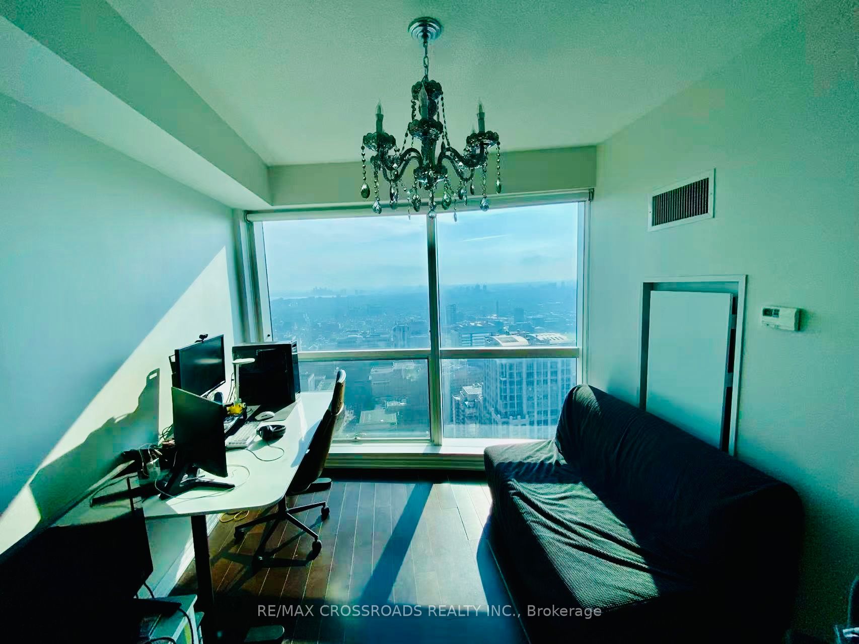 386 Yonge Street 5414, Toronto, ON M5B 0A5 photo 5