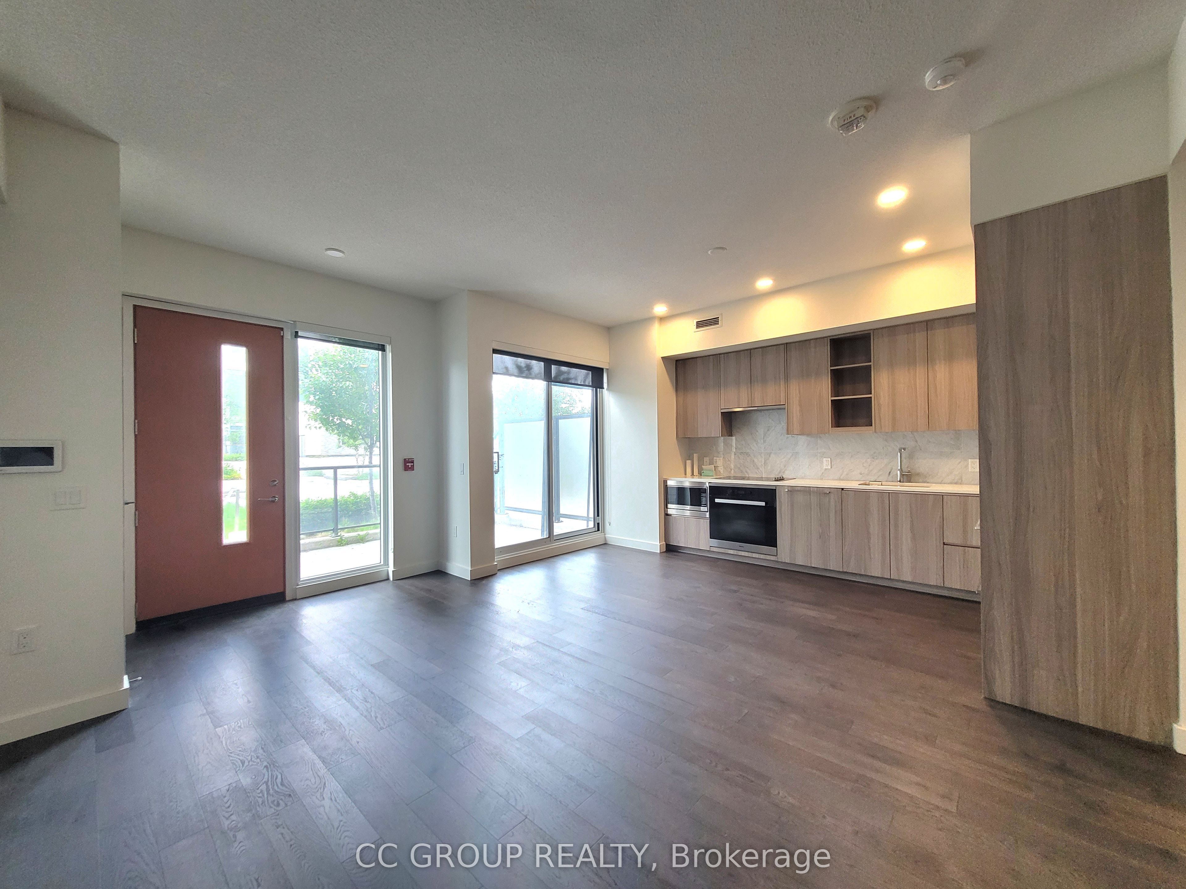 85 Mcmahon Drive Th207, Toronto, ON M2K 0H1 photo 3