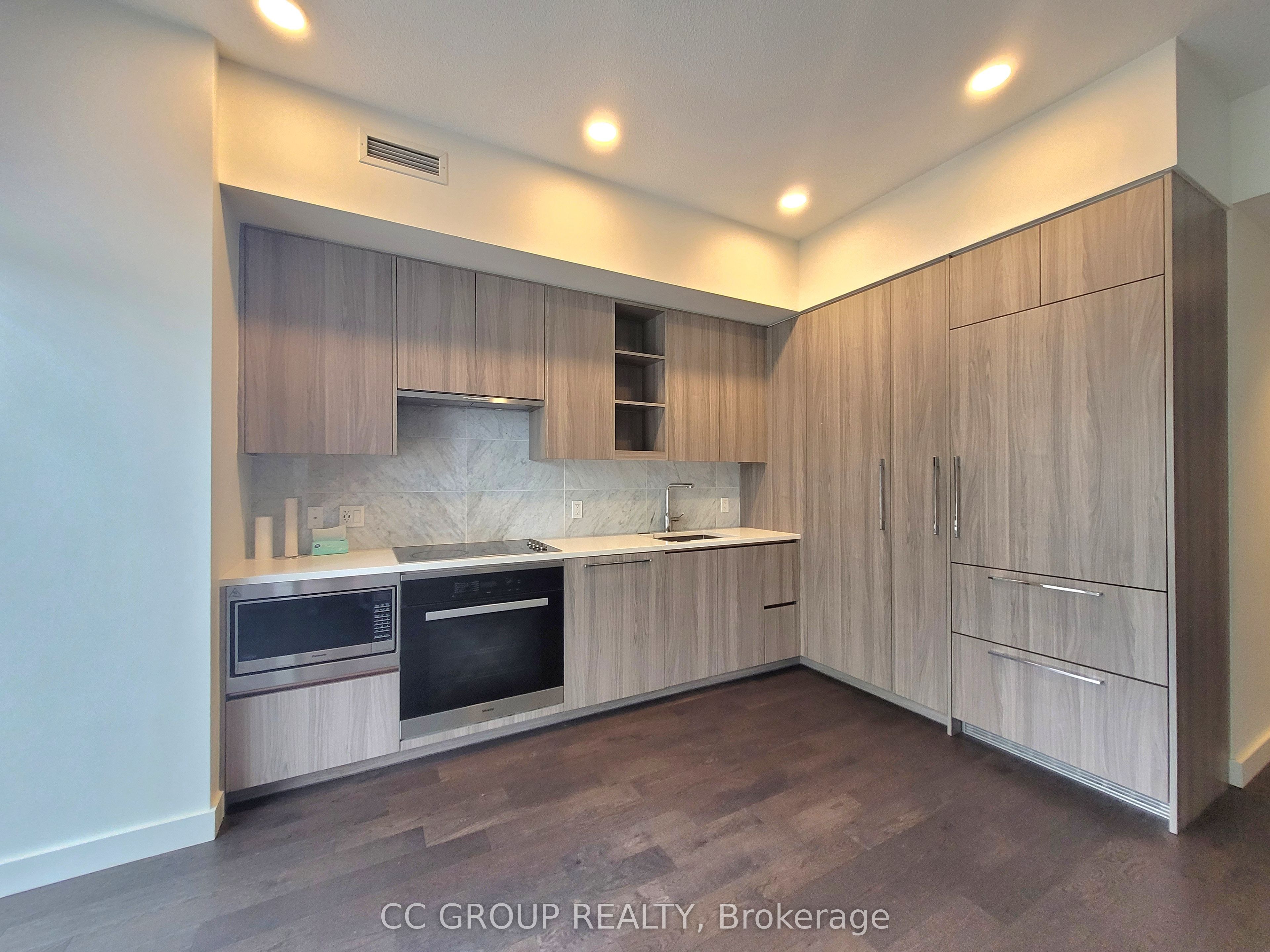 85 Mcmahon Drive Th207, Toronto, ON M2K 0H1 photo 5