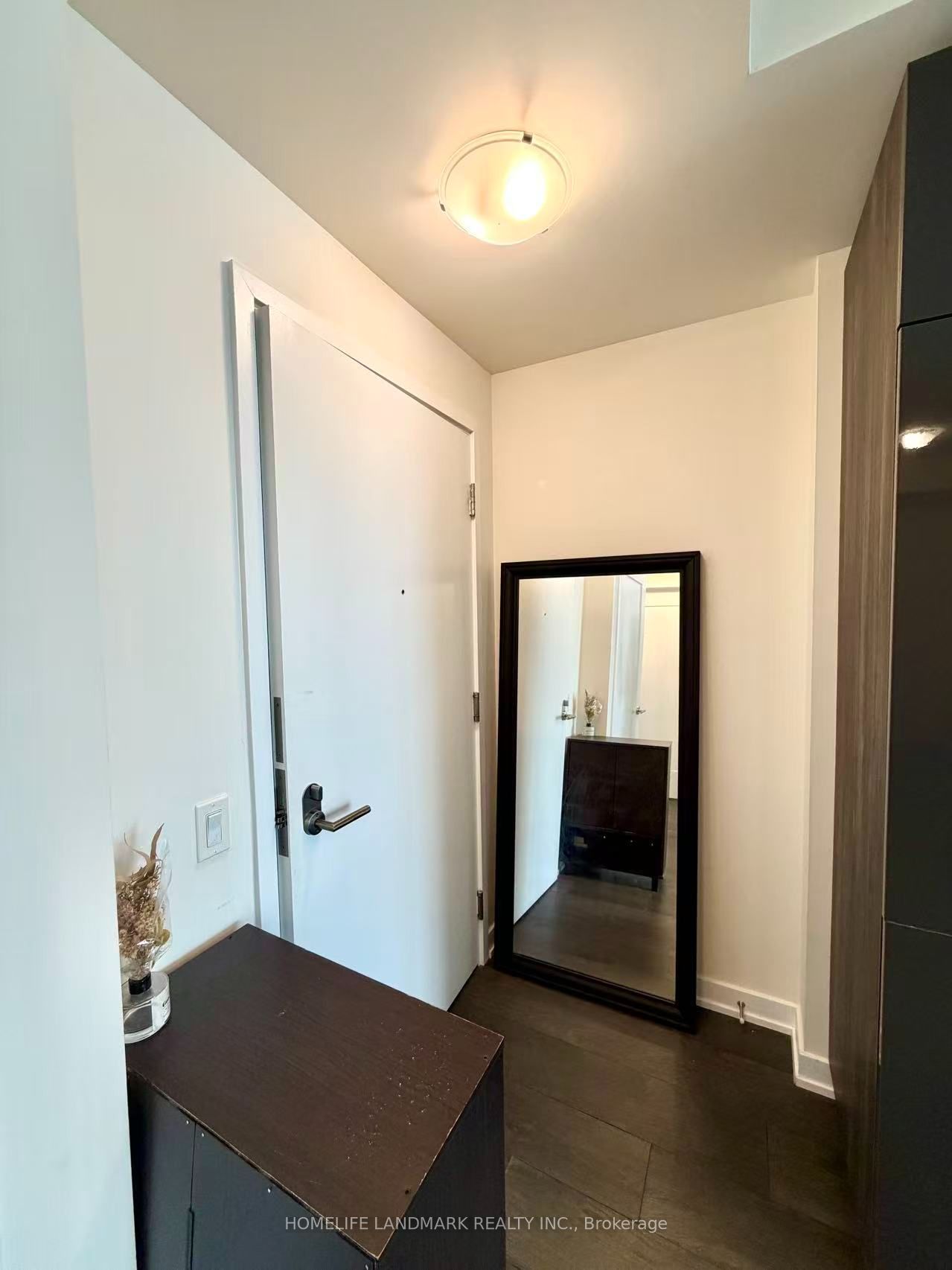 28 Freeland Street 1205, Toronto, ON M5E 0E3