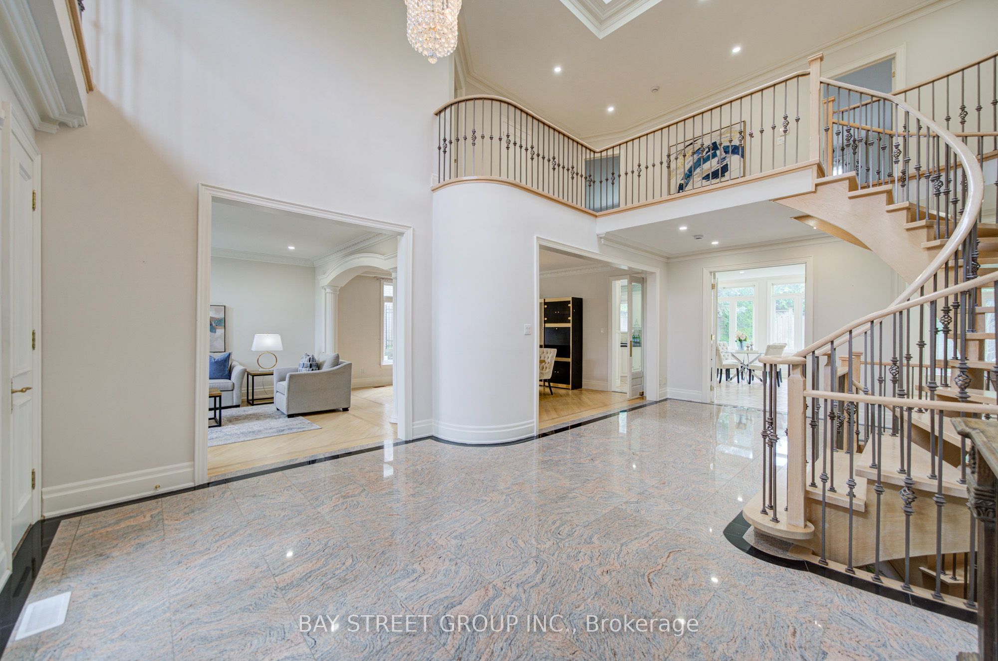 58 Bowan Court, Toronto, ON M2K 3A7 photo 4
