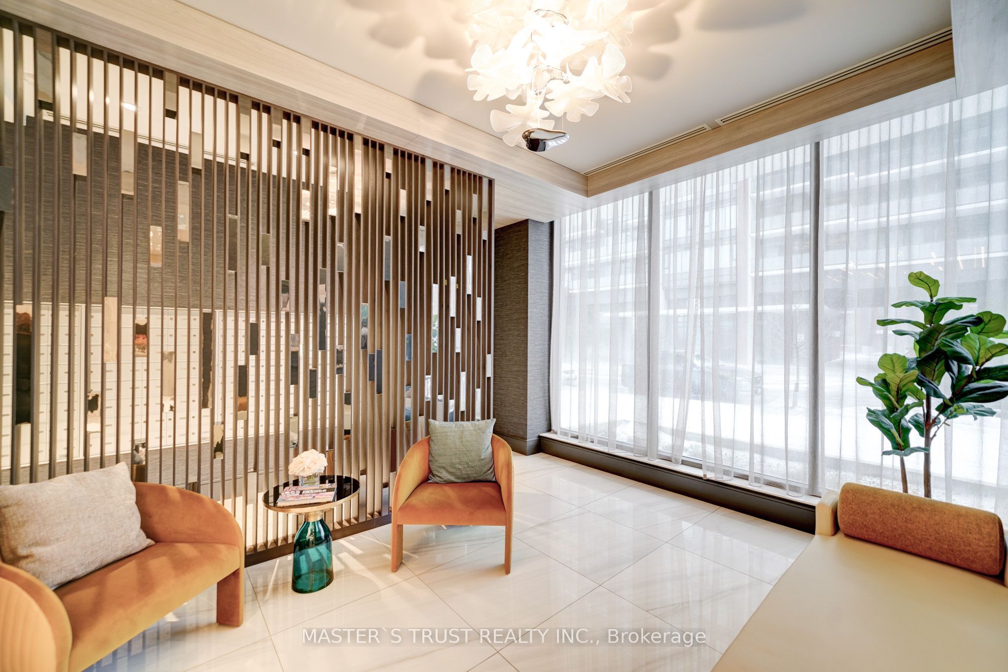 75 Canterbury Place 2705, Toronto, ON M2N 0L2 photo 3